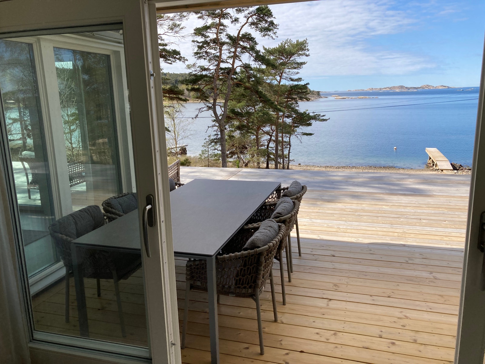 Nye spisemøbler ute Galleribilde