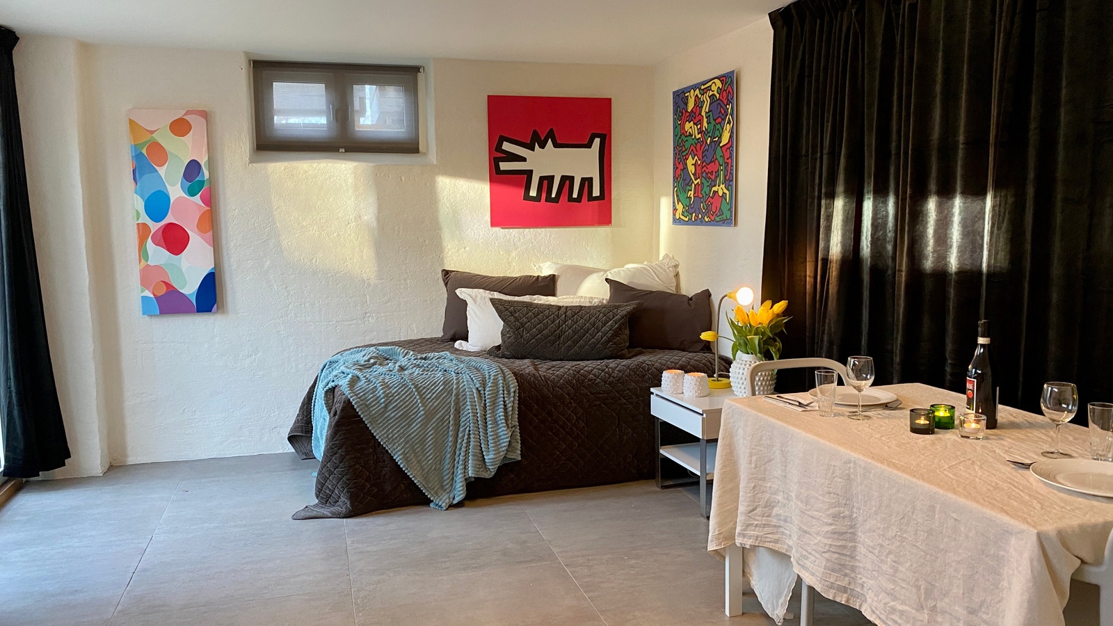 God plass til spisebord/arbeidsbord og evt en sofa Galleribilde