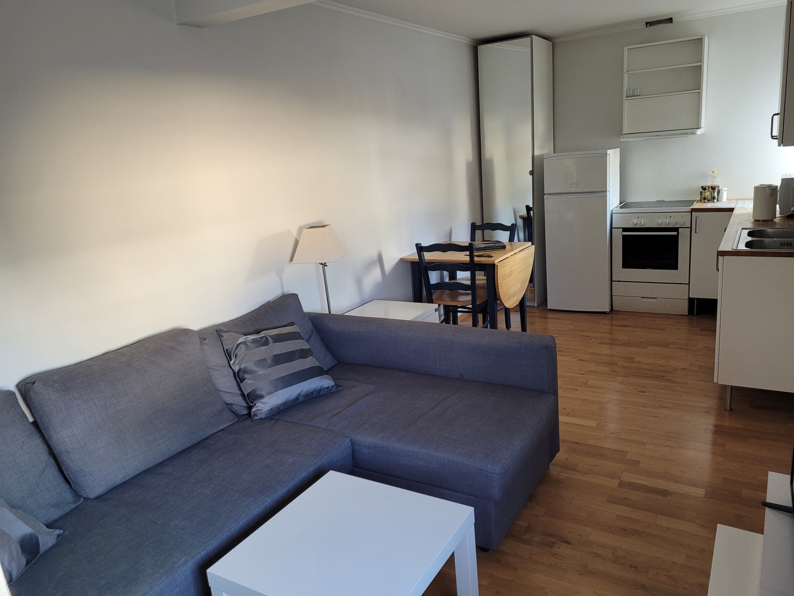 Stue og kjøkken Galleribilde