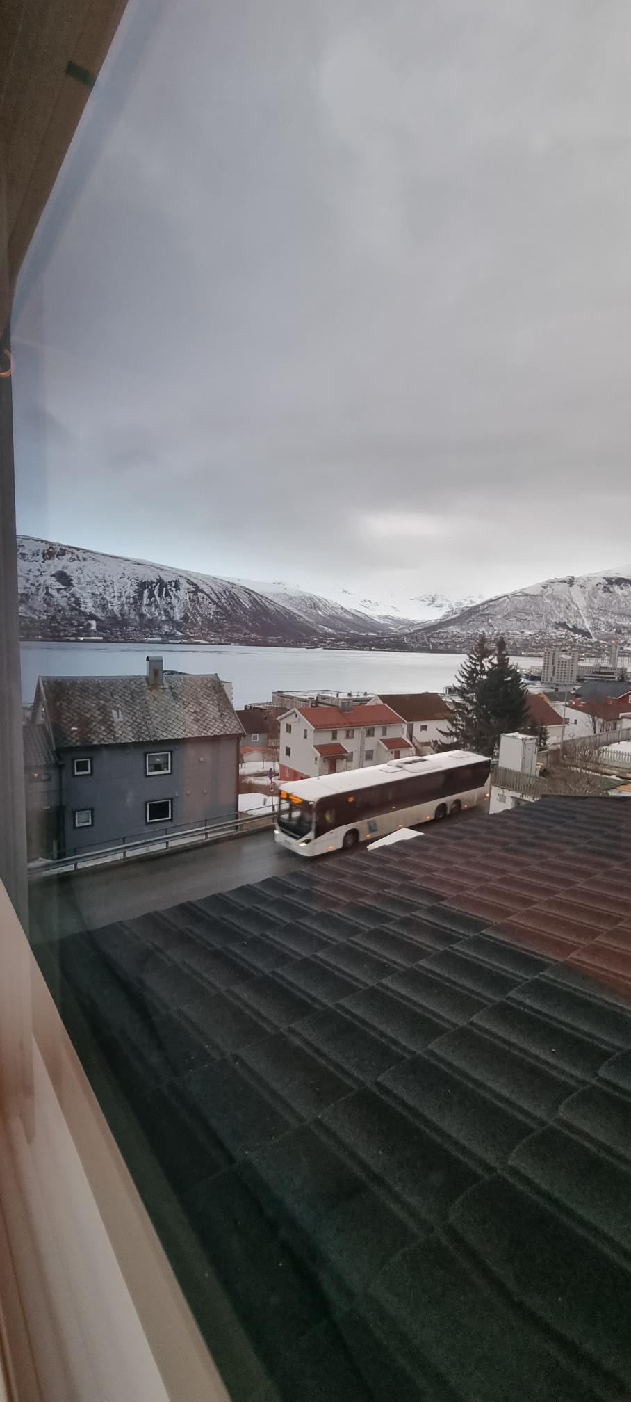 Utsikt mot Tromsdalen Galleribilde