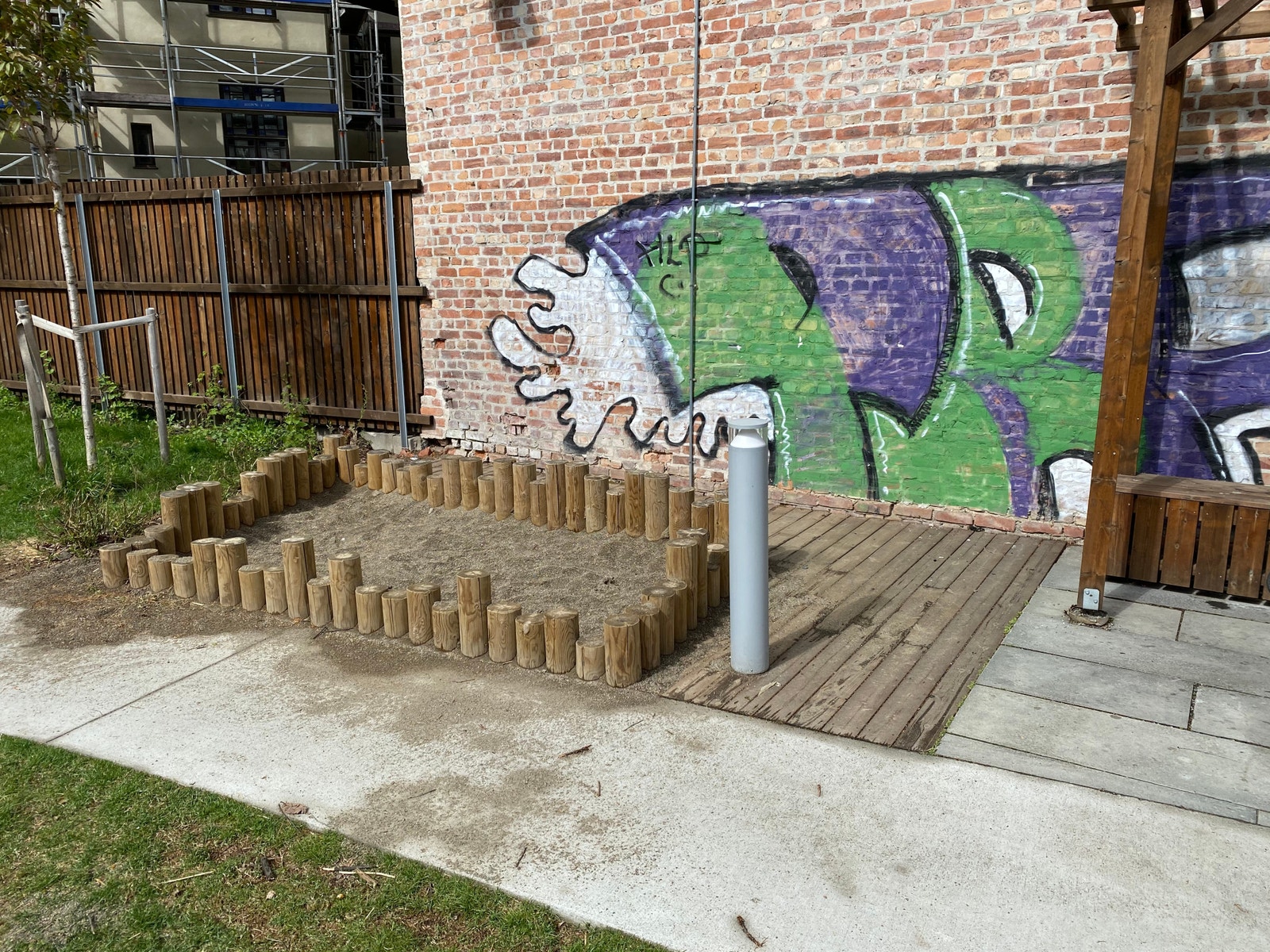 Hyggelig privat bakgård Galleribilde