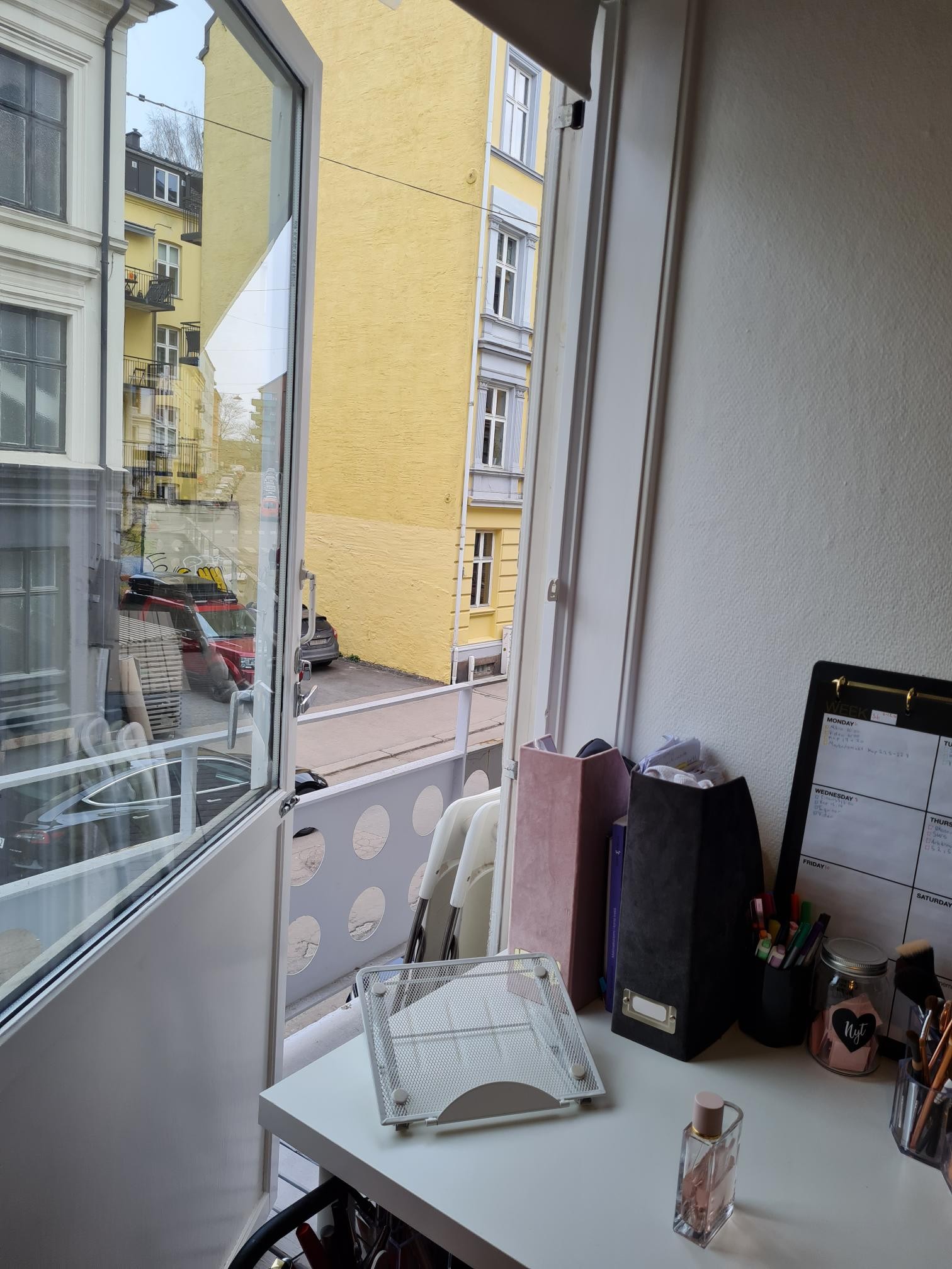 Soverom mot balkong Galleribilde