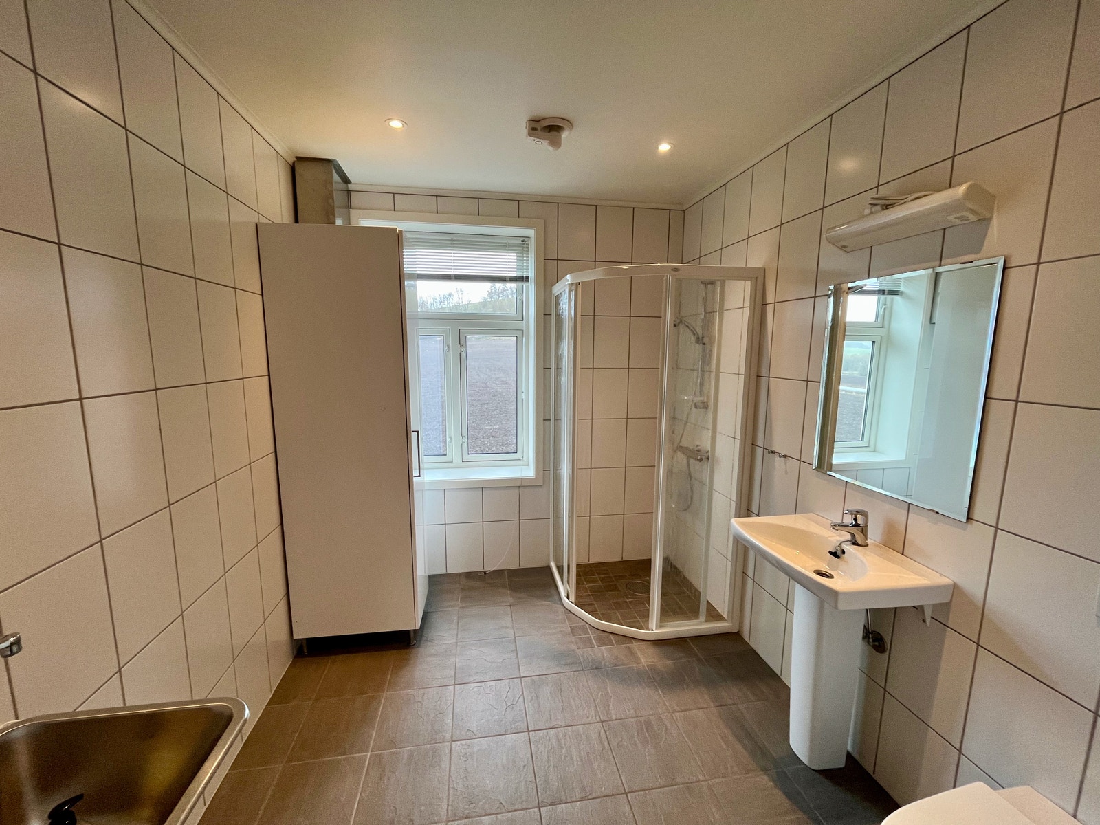 Bad/vaskerom i 1.etasje Galleribilde