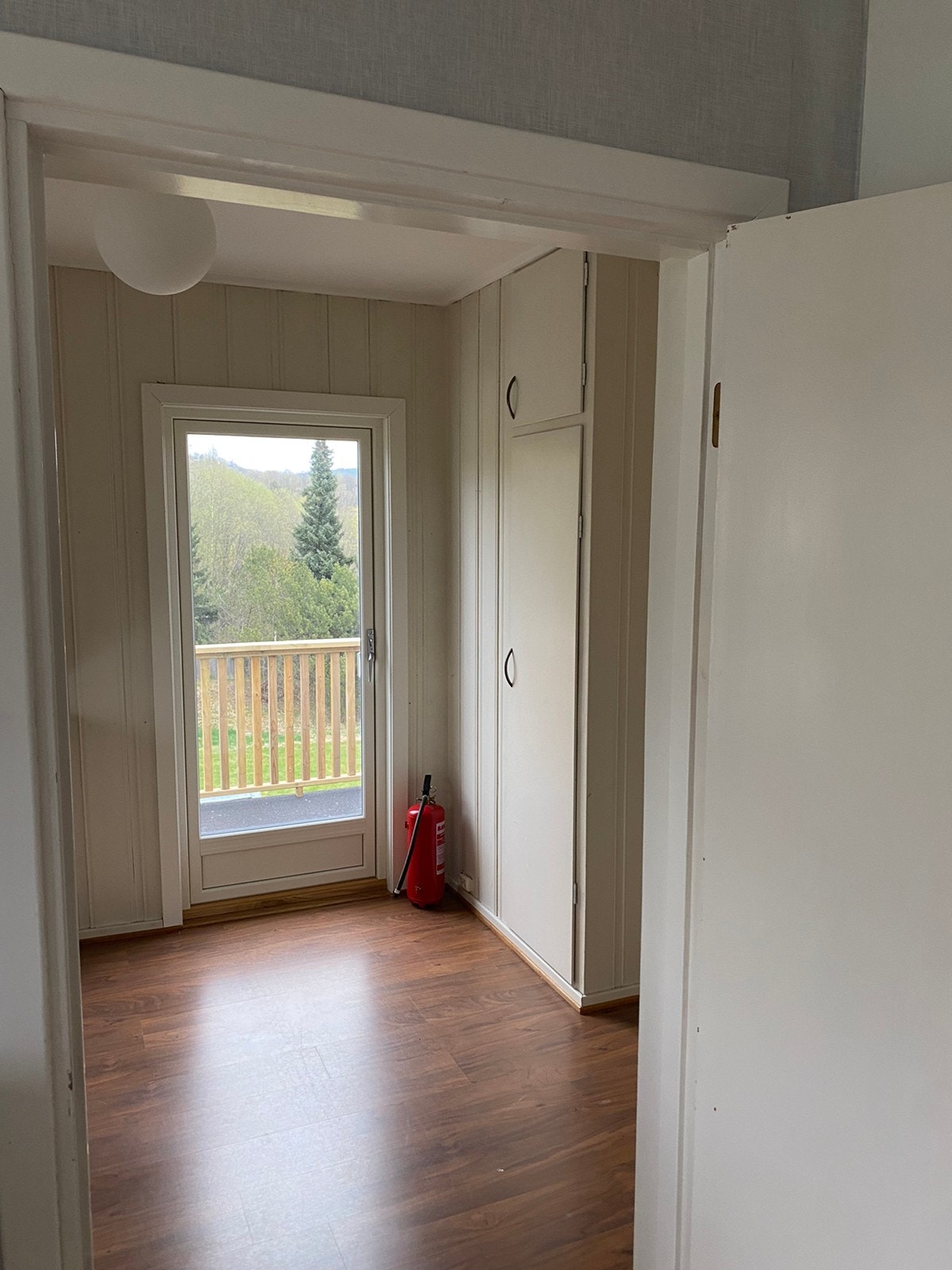 Hall/trappeoppgang 2 etg Galleribilde