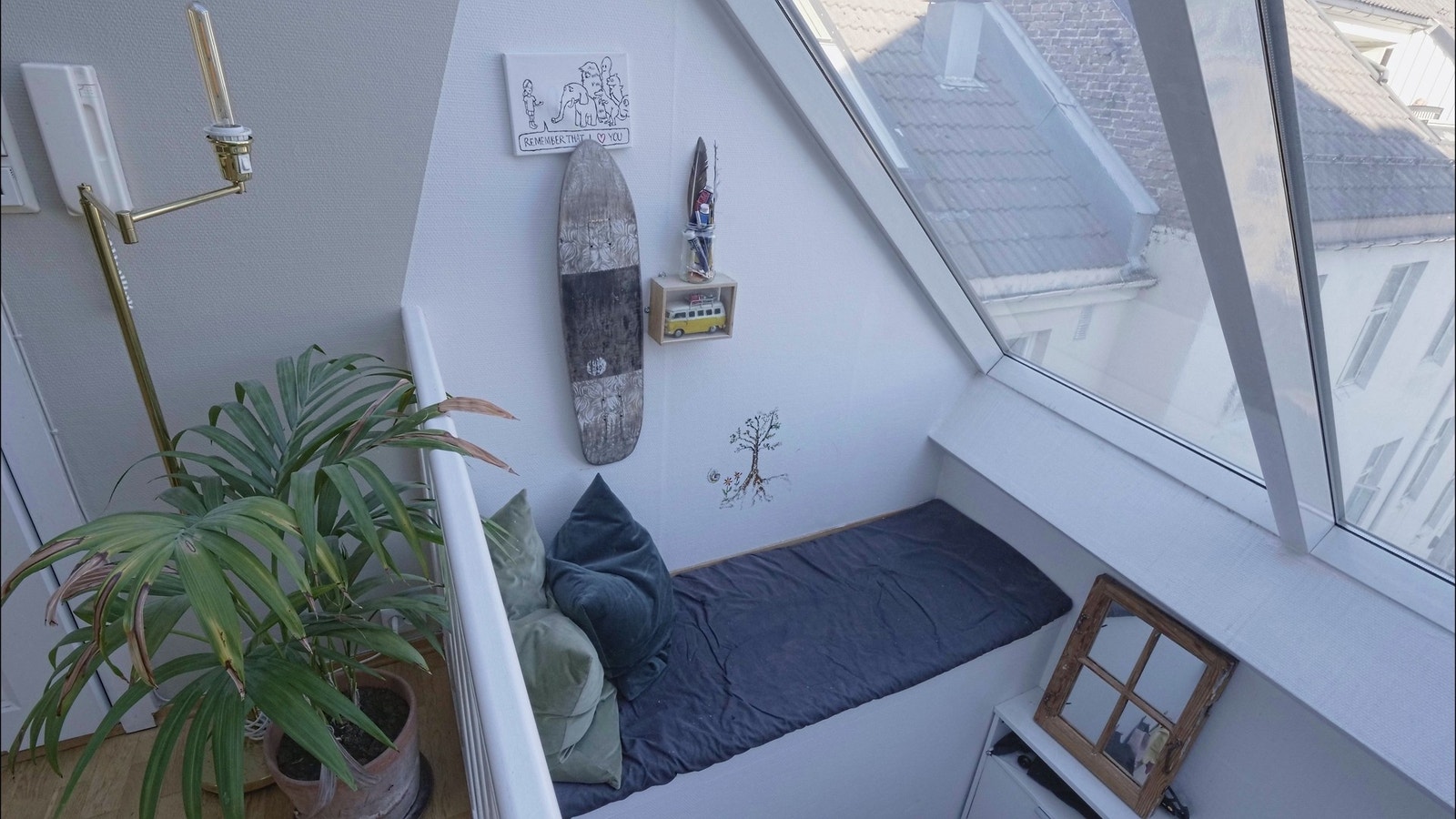Tekroken - Finfint sted å se på fuglene i bakgården... Galleribilde