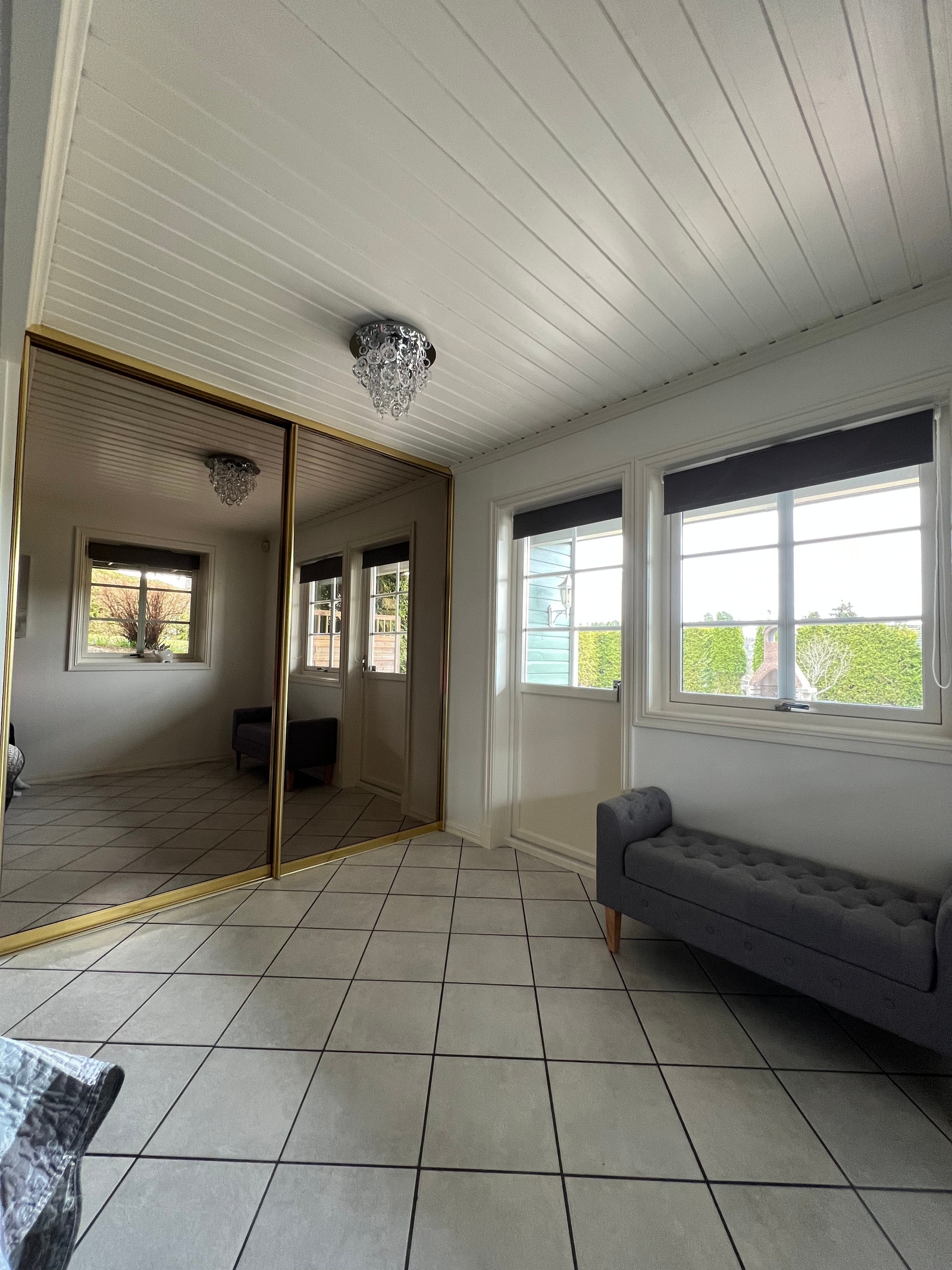 Stue/soverom i sokkeletasjen Galleribilde