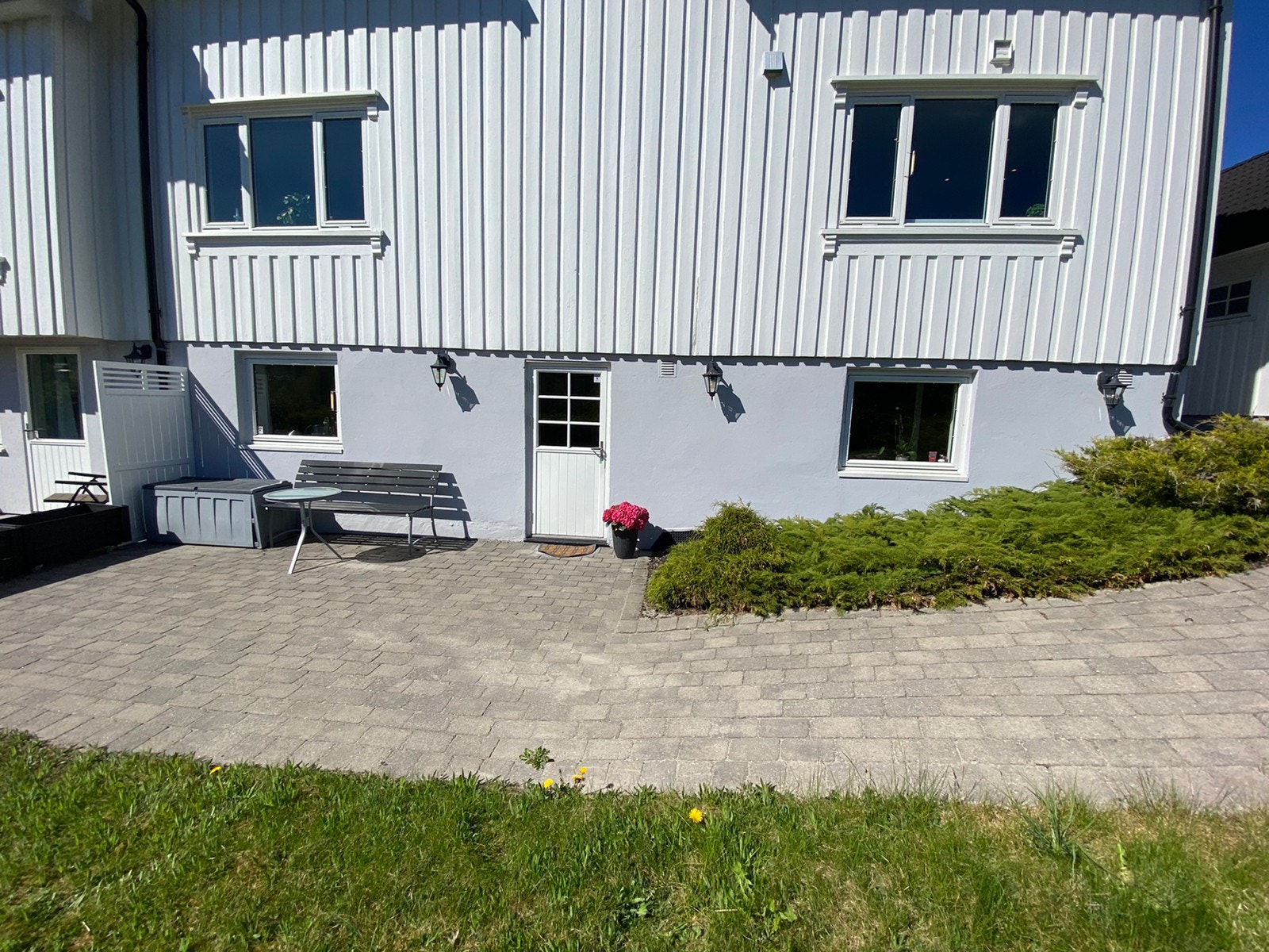 Egen inngang og uteplass Galleribilde