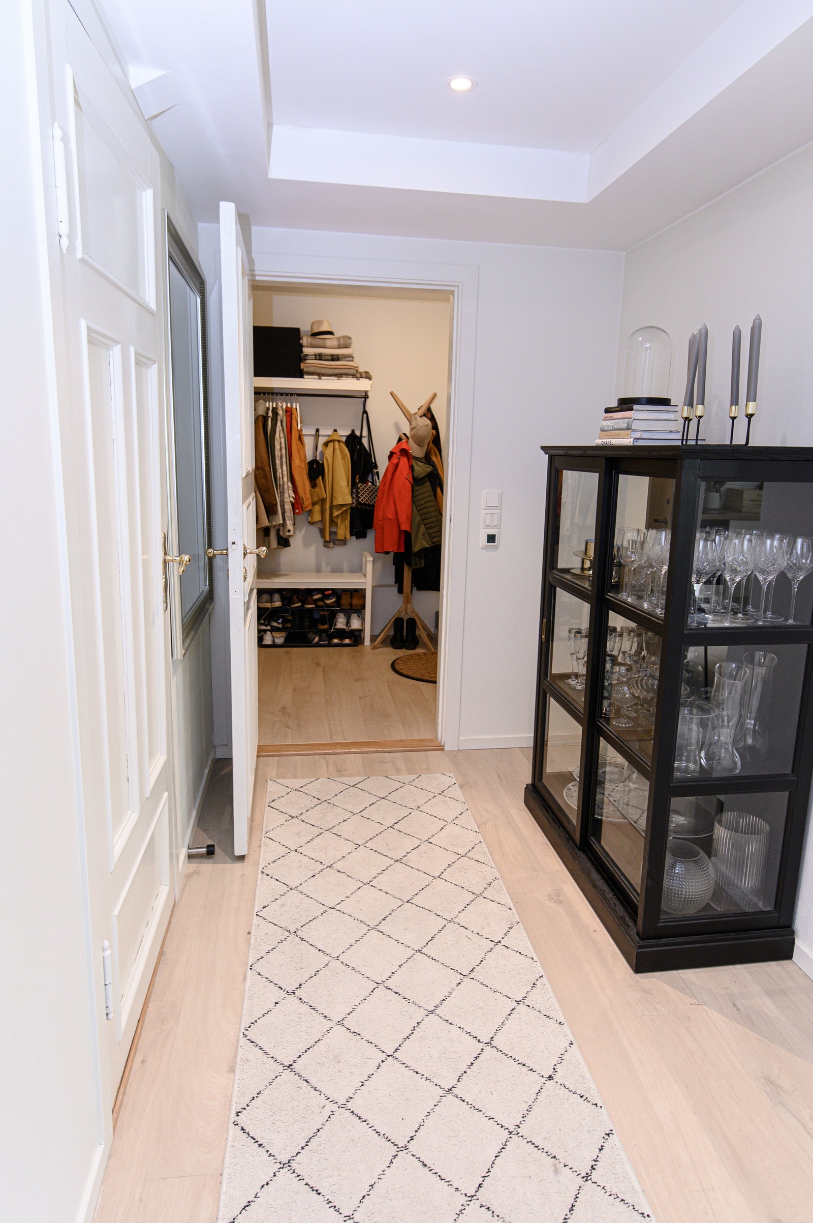 gang mot yttergang. Galleribilde