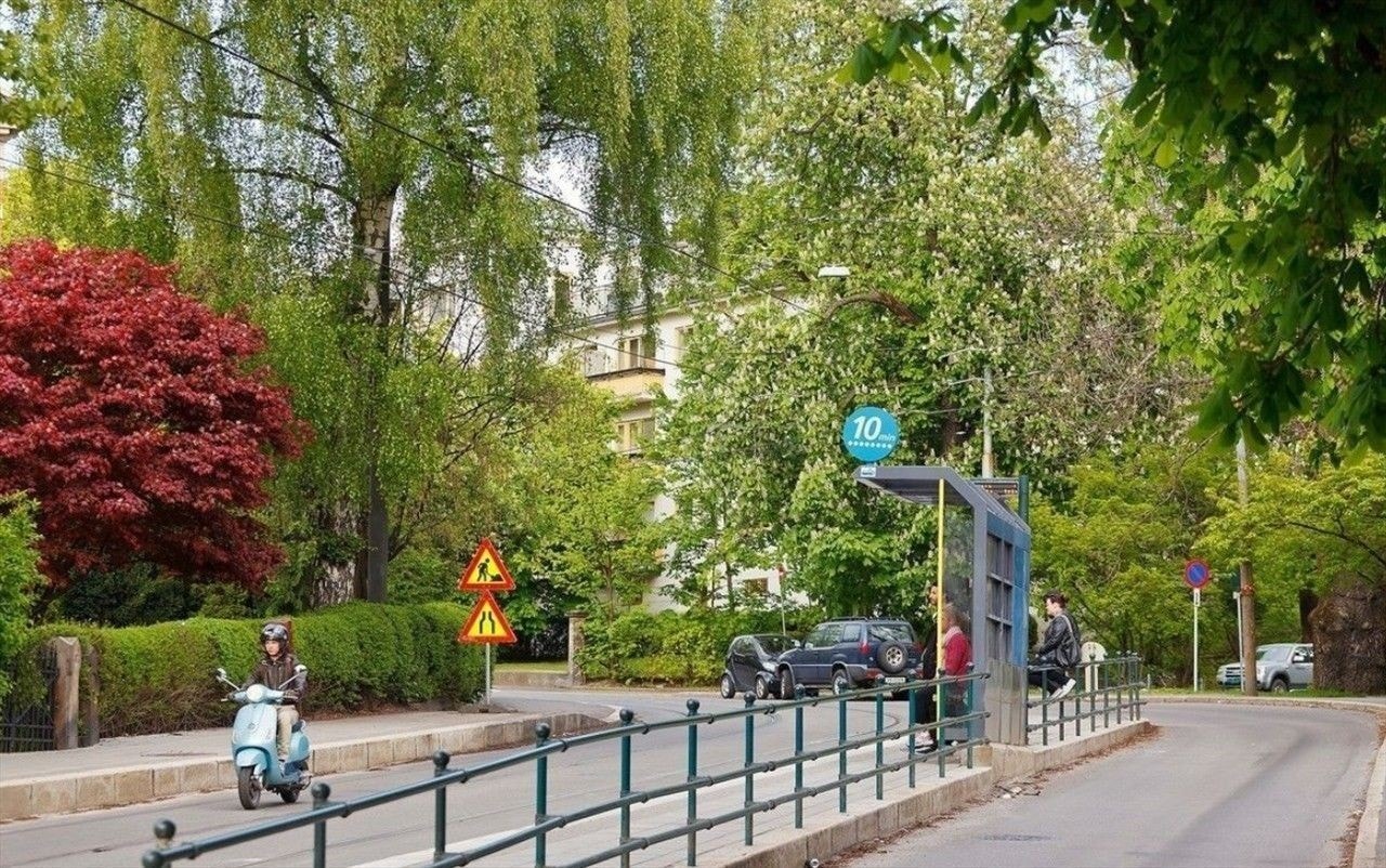 Trikkestopp Galleribilde