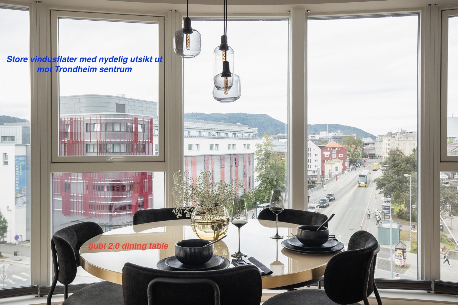Panoramautsikt fra spisebordet Galleribilde