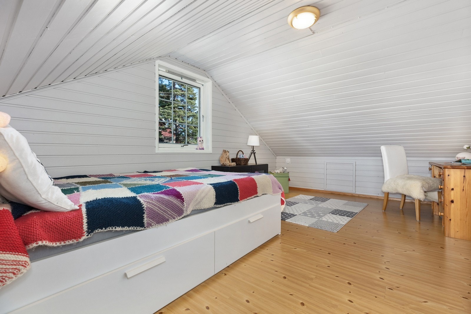 upper floor 3rd bedroom Galleribilde