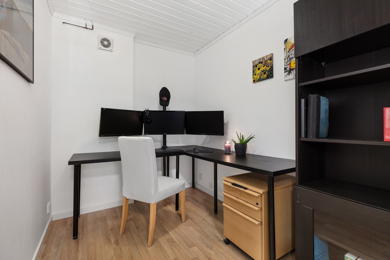 ground floor office Galleribilde