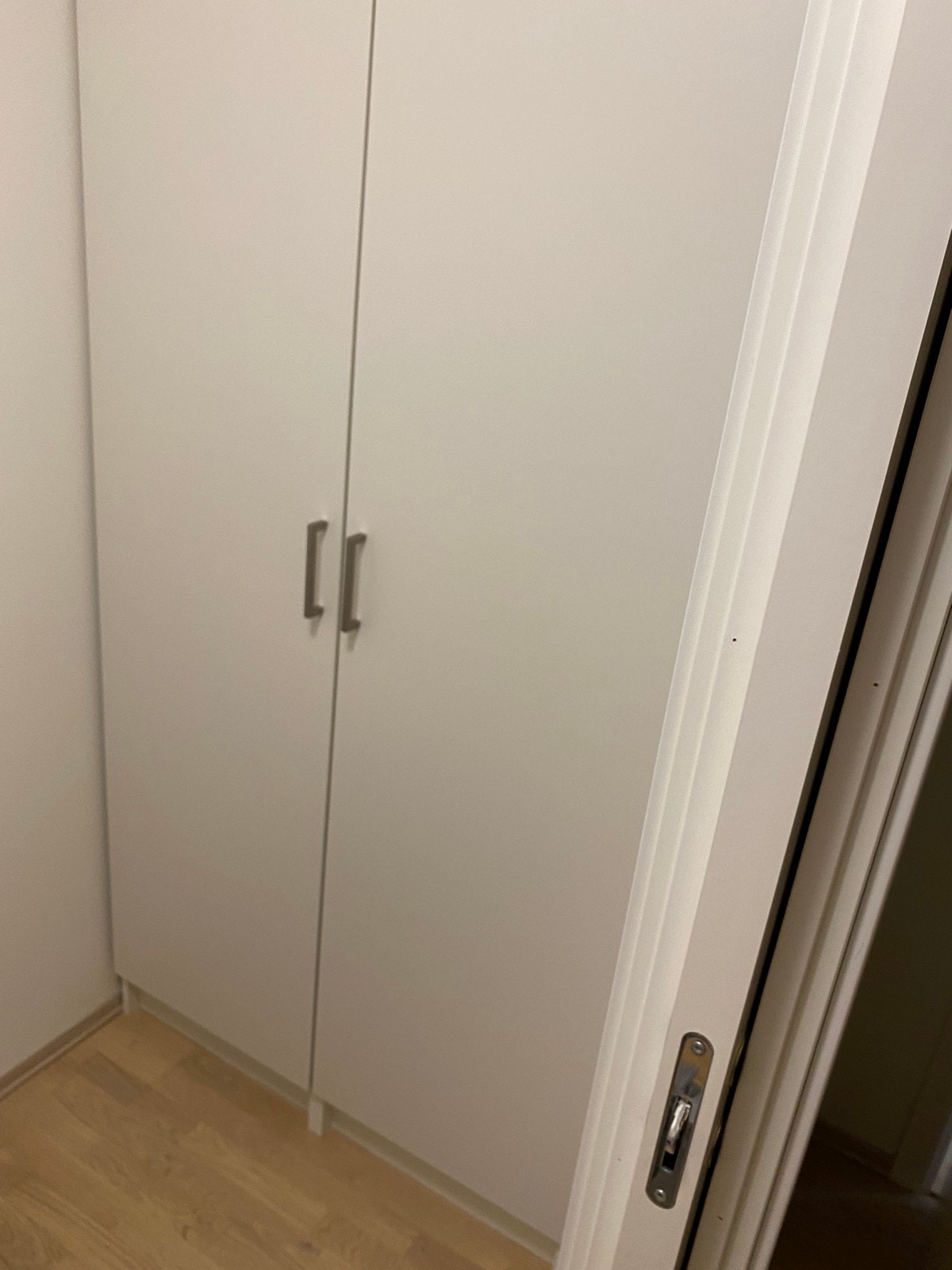 Garderobe/bod Galleribilde