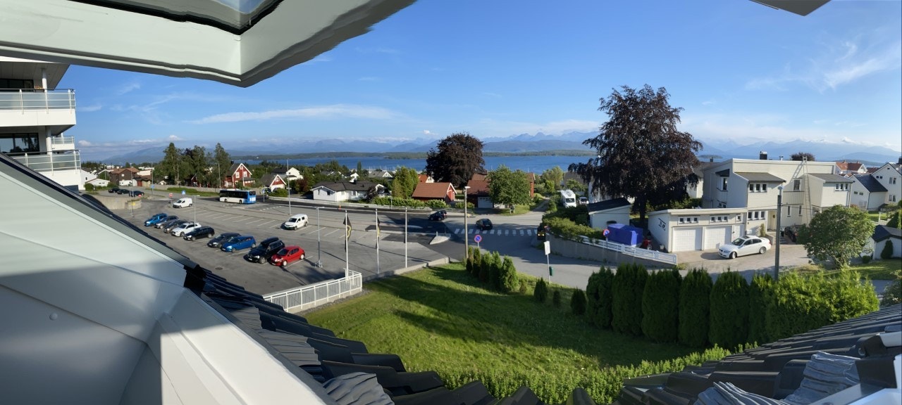 Utsikt fra takvindu. Galleribilde