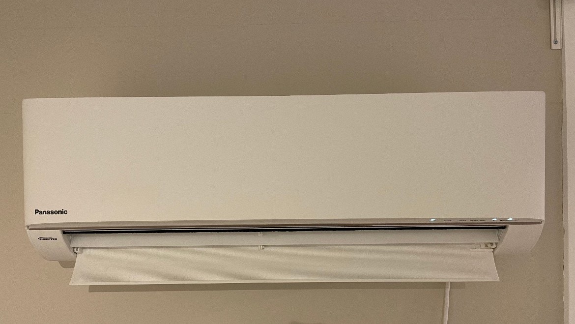 Ny kraftig og superstille Panasonic HZ25 varmepumpe med Nanoe X nanoteknologi som renser inneluften med mikroskopisk små elektrostatiske partikler. Galleribilde