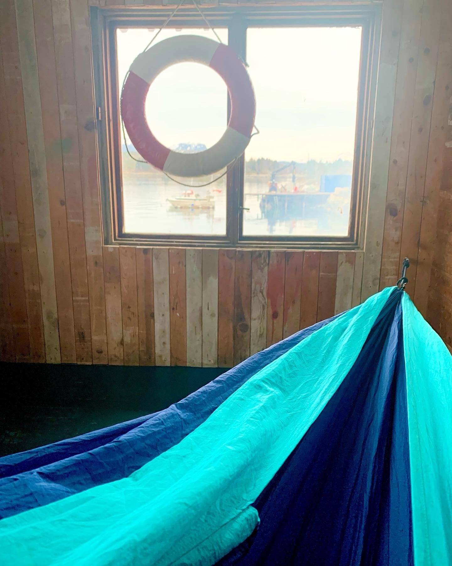 Verkstedet blir kalt både ungdomshus, treningshus og naust Galleribilde