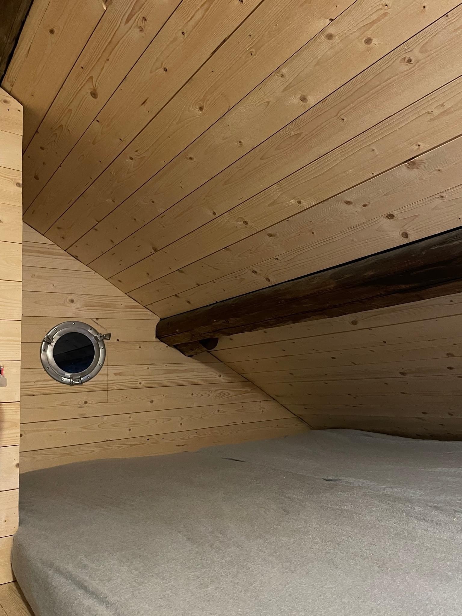 Hemsen har store madrasser Galleribilde