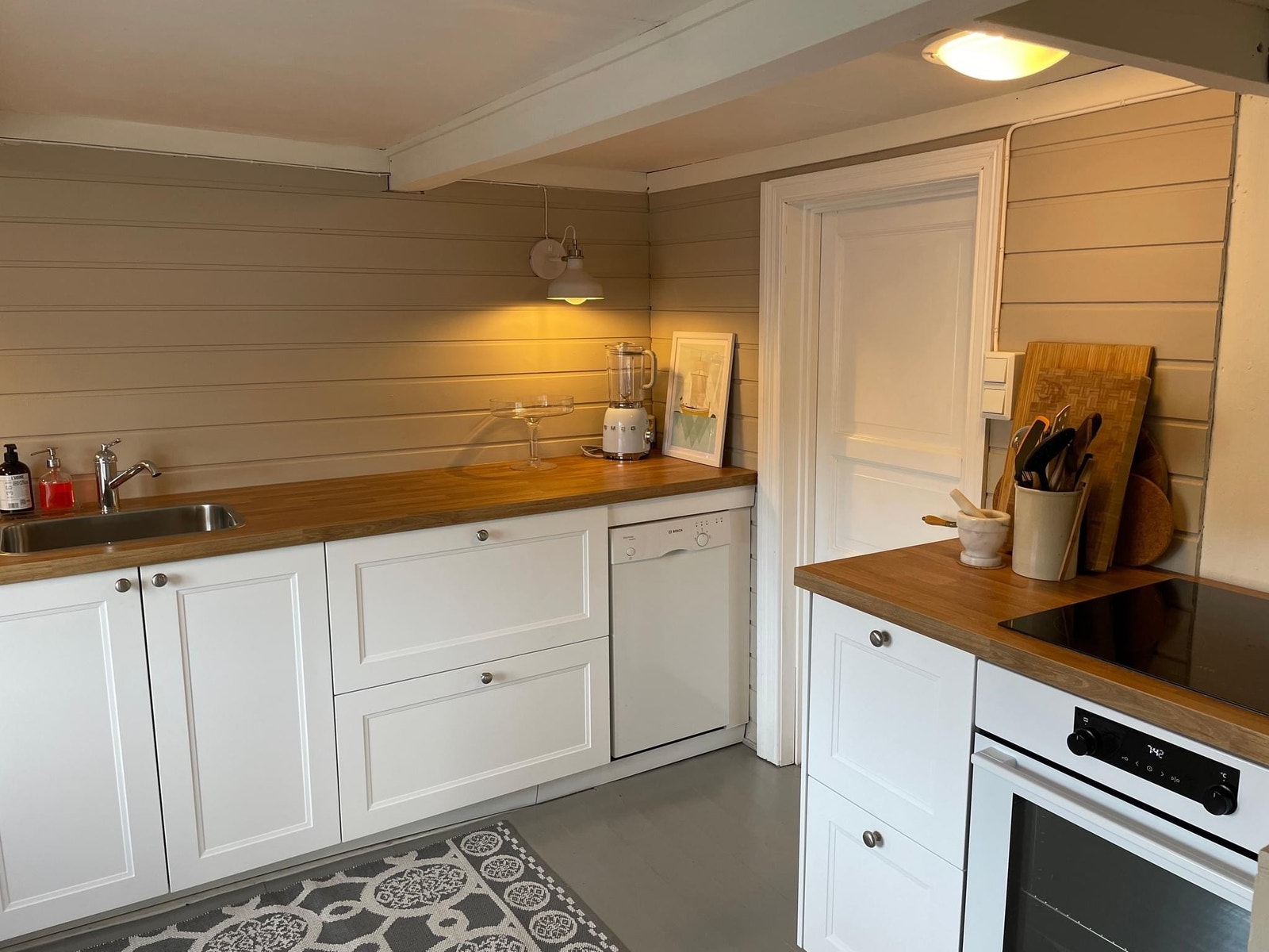 Induksjonsovn og oppvaskmaskin Galleribilde