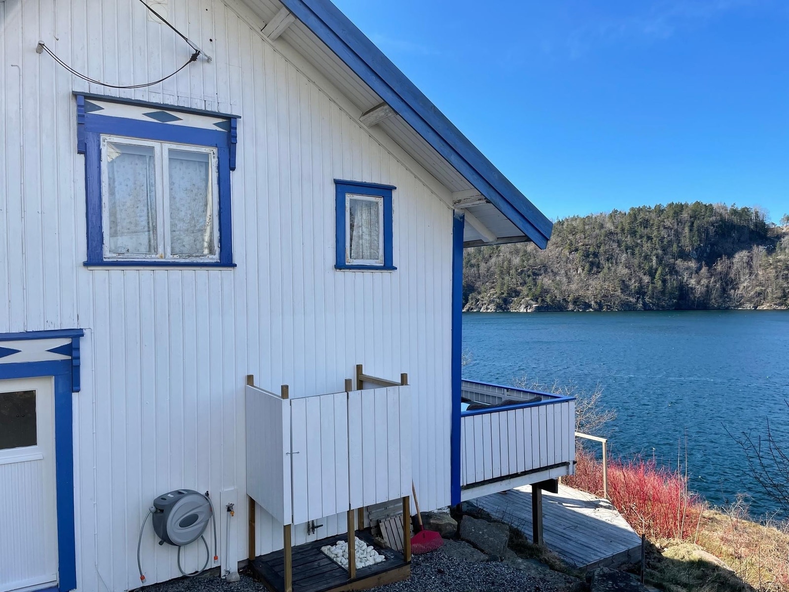 Utedusjen har varmtvann Galleribilde