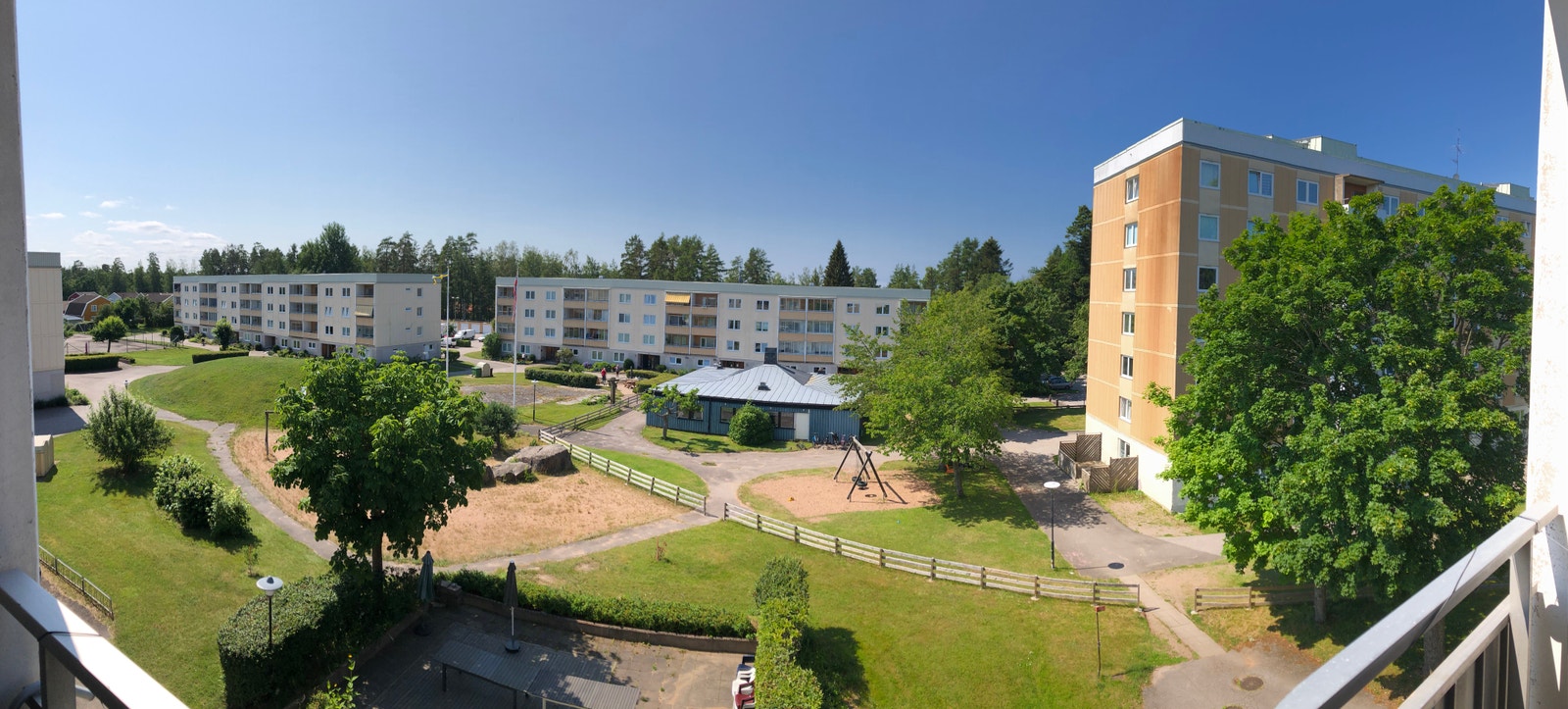 Utsikt fra terrassen på dagtid Galleribilde