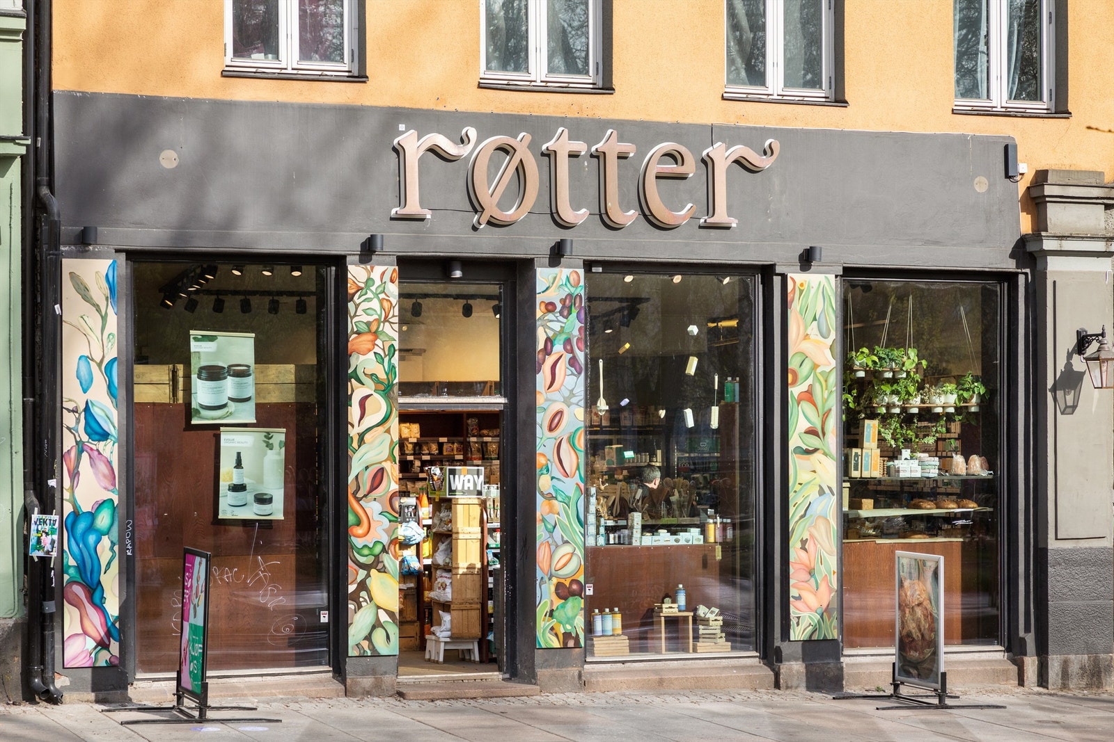 Røtter på Grünerløkka er en annerledes butikk med et bugnende utvalg av økologisk mat og kosmetikk. Galleribilde