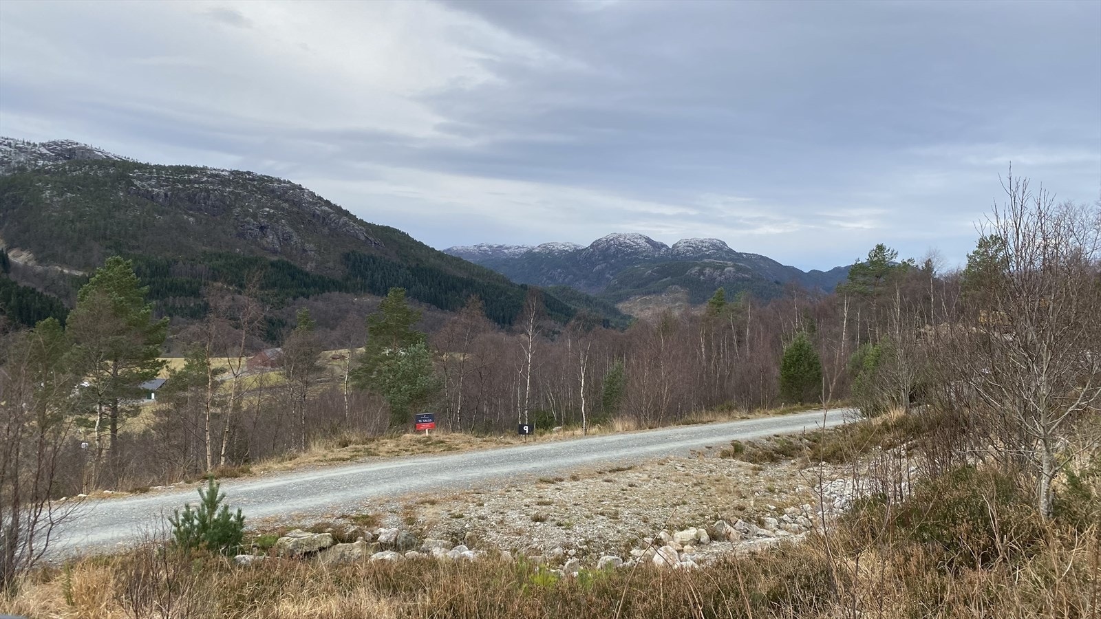 Gjesteparkering på feltet. Galleribilde