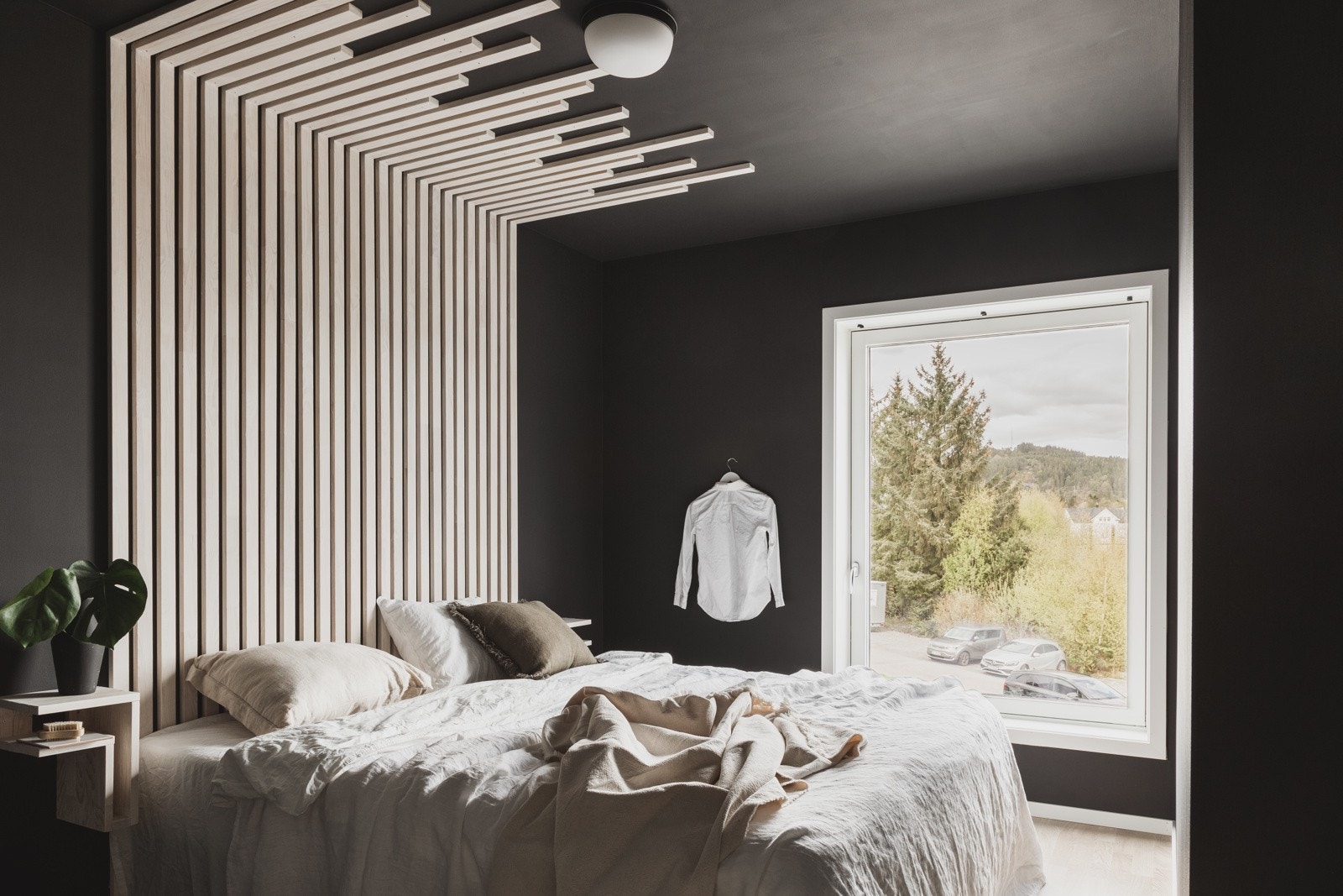 Hovedsoverommet måler ca. 10,2 kvm og har lekre detaljer. Galleribilde