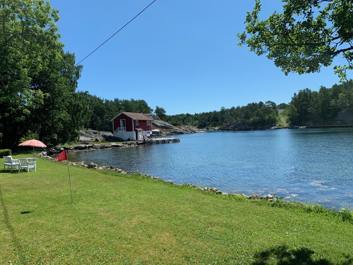 Idyllisk eiendom - med lang strandlinje Galleribilde
