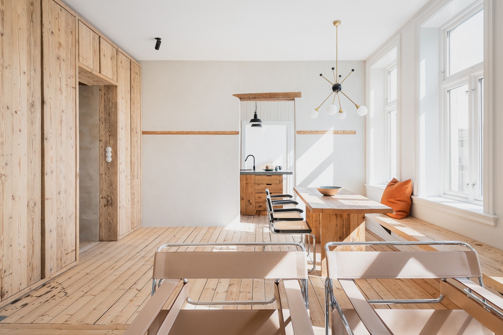 Smedgata 35 C presenteres av Tommy Friestad v/Boa Eiendomsmegling Oslo vest. Galleribilde