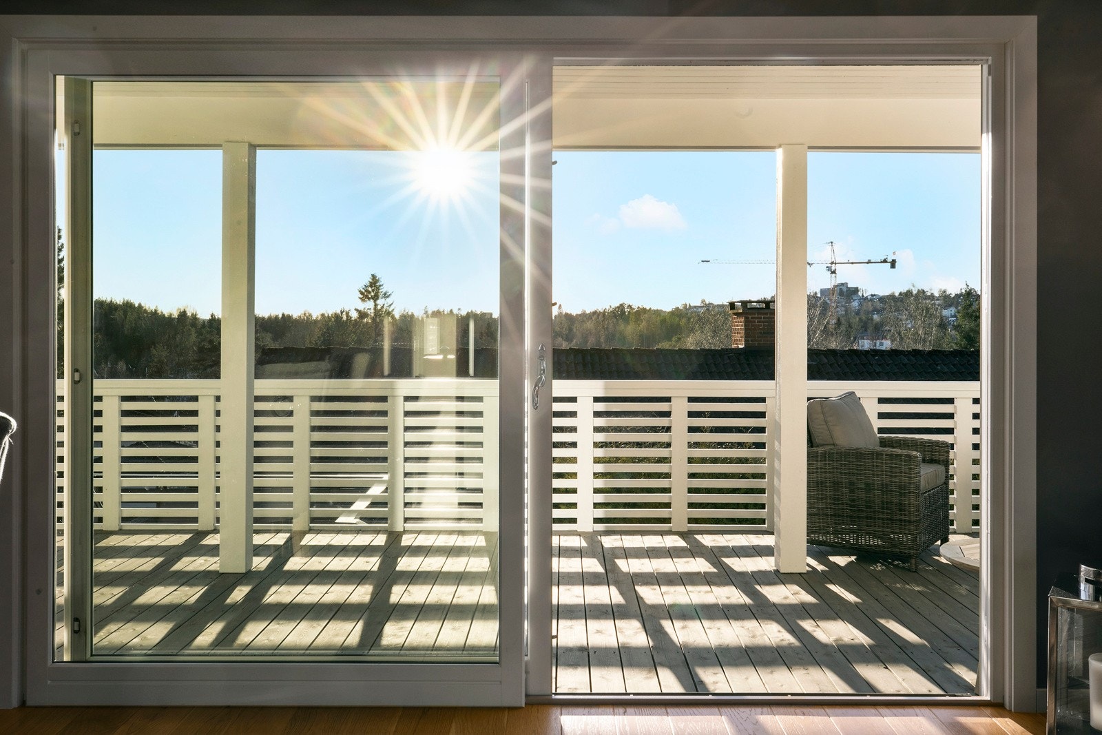 Terrasse med adkomst fra stuen i 1. etasje Galleribilde