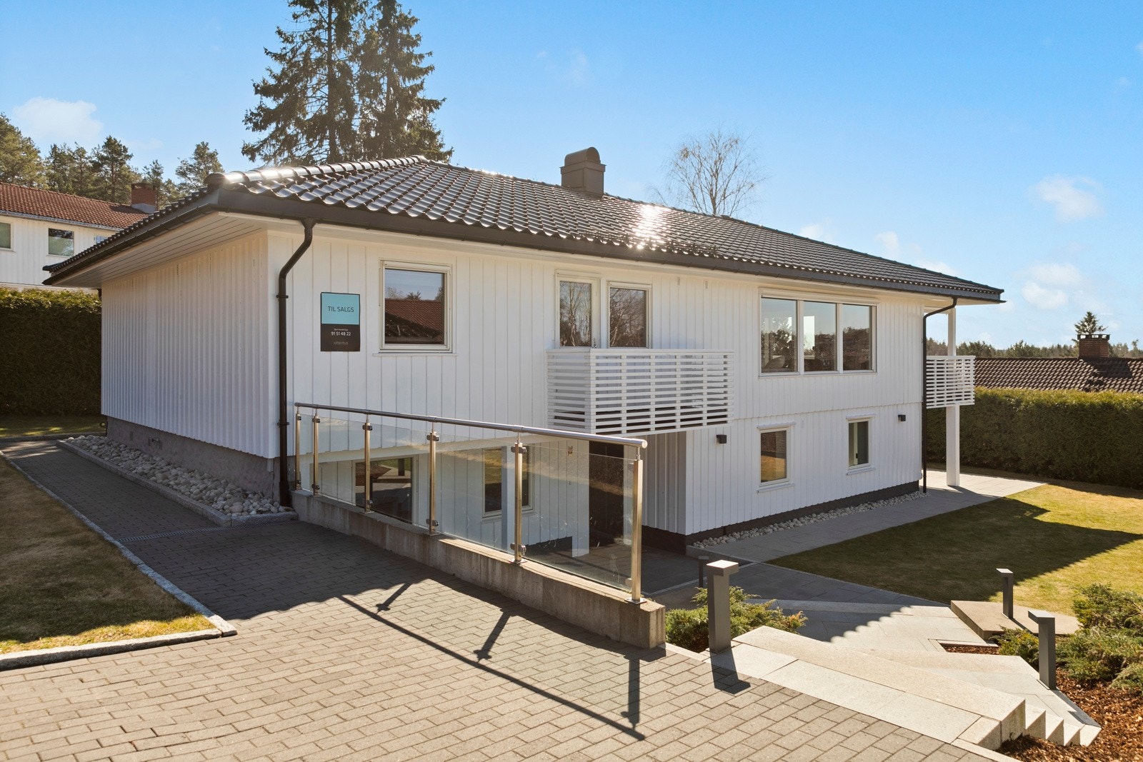 Boligen sett fra Tyrilia Galleribilde