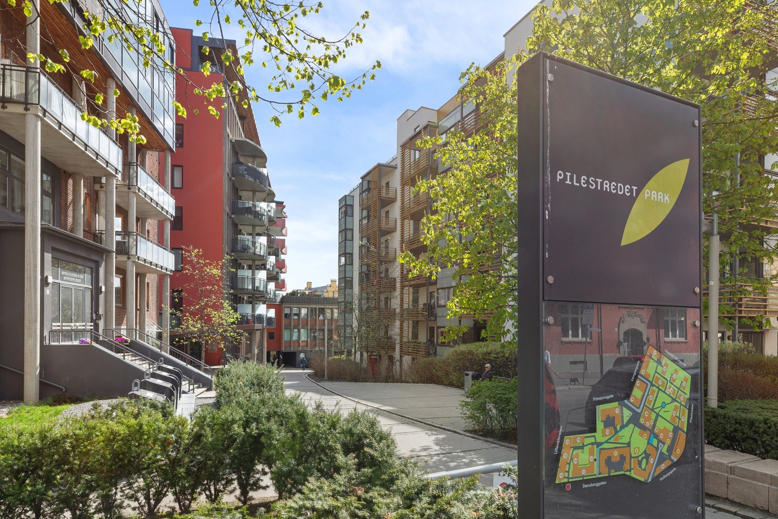 Boligen er en del av Pilestredet Park, et omfattende boligprosjekt som stod ferdig mellom 2002 og 2006 på den gamle Rikshospitalets tomt. Galleribilde