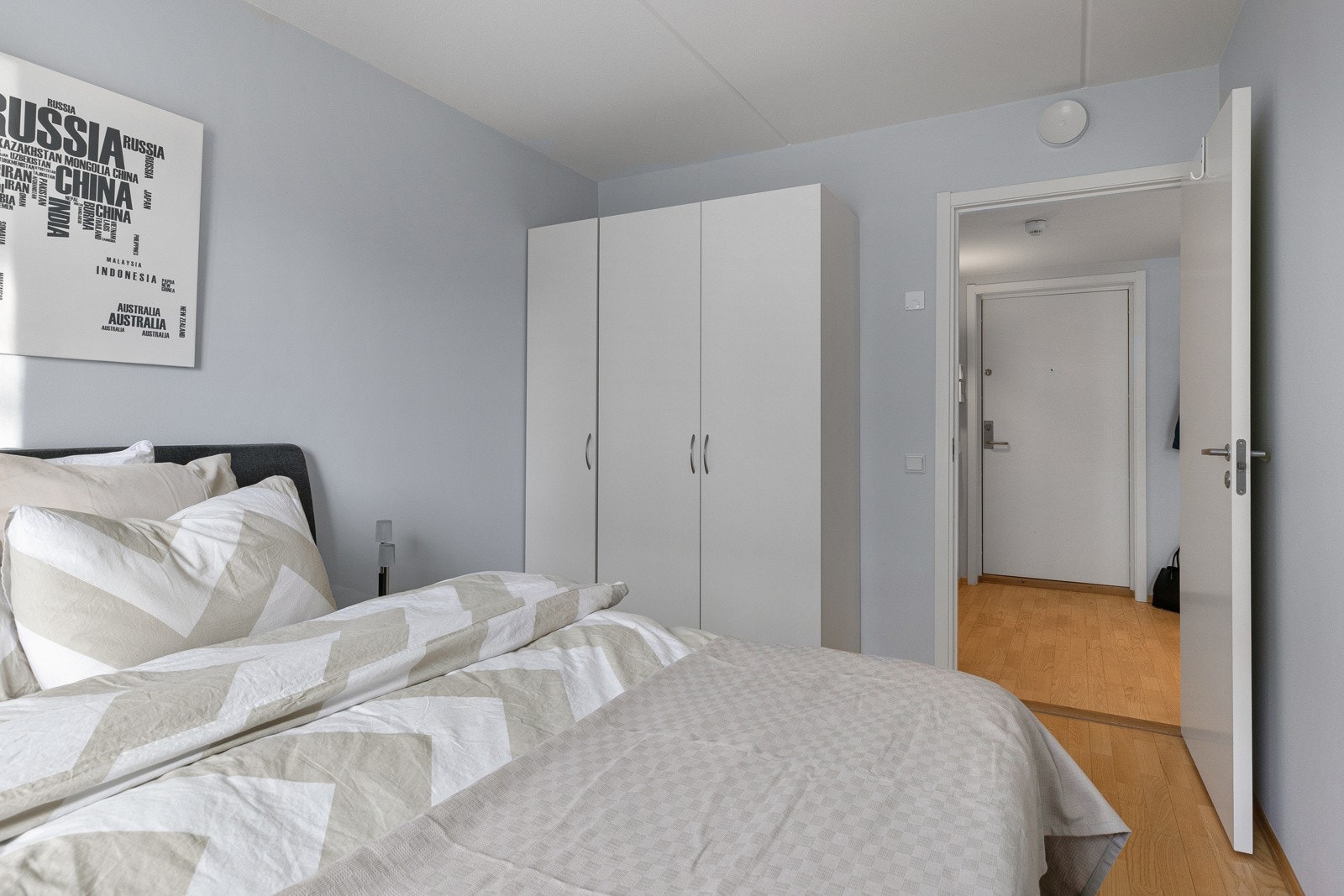 Soverom I med garderobeløsning Galleribilde