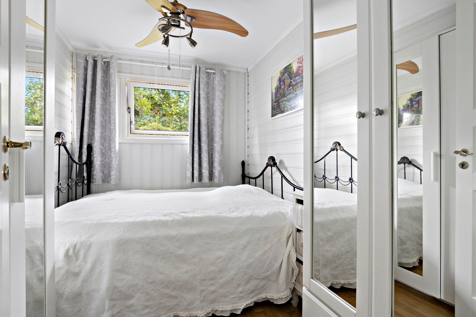 Soverom 2 - Dette soverommet passer perfekt som barnerom Galleribilde