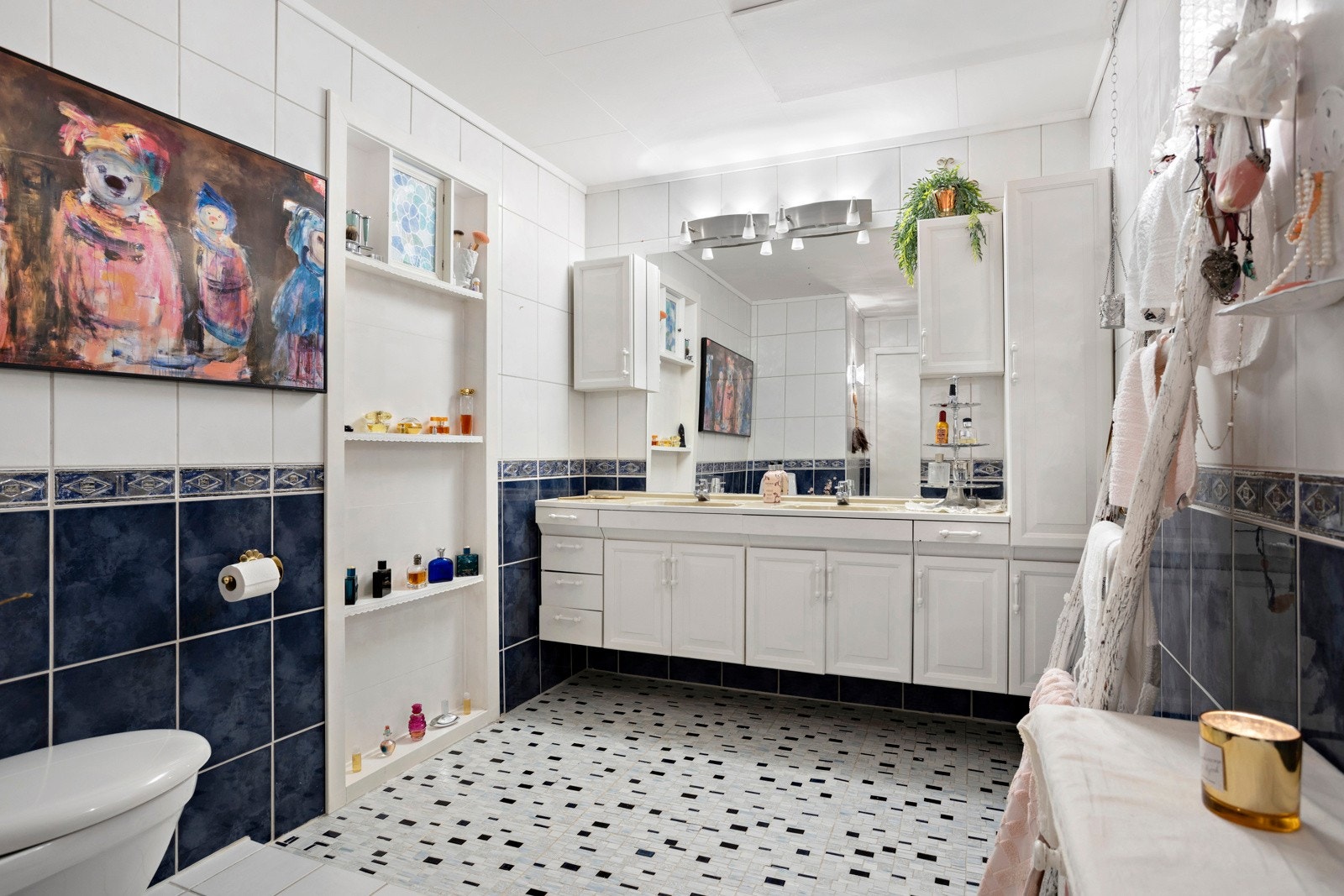 Flislagt bad med varmekabler av god størrelse Galleribilde