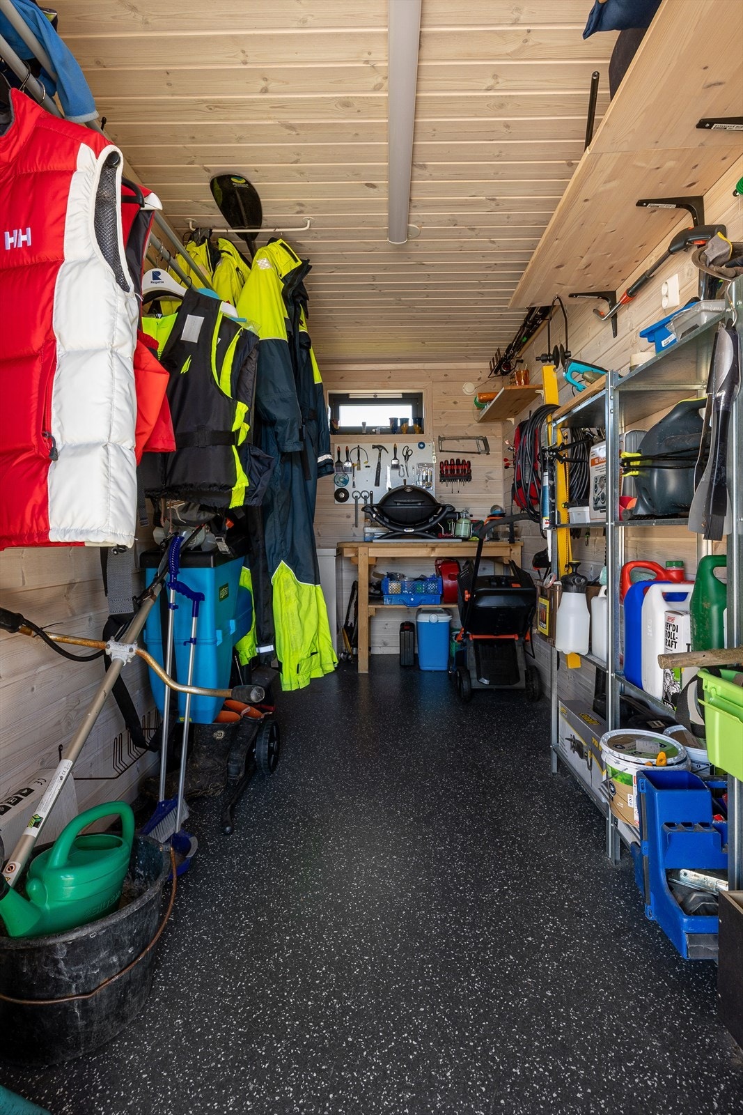 Utvendig bod på ca 7,4 m², som ikke er tatt med i oppgitte arealer Galleribilde