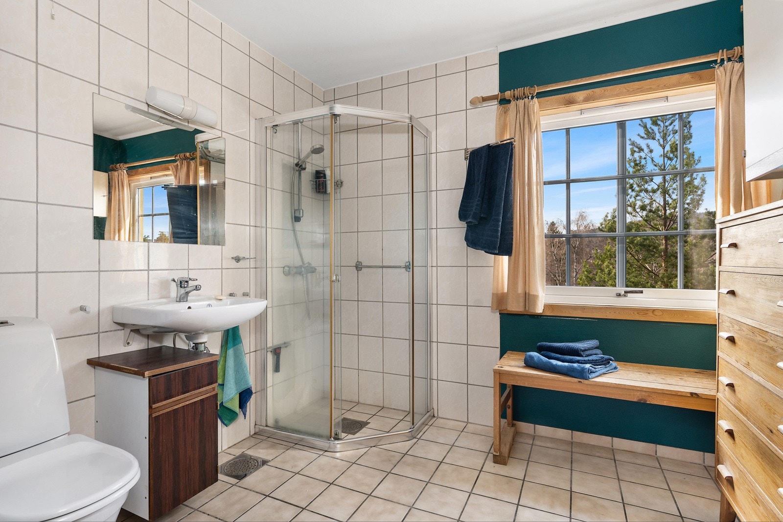 Flislagt dusjbad/w.c. Galleribilde