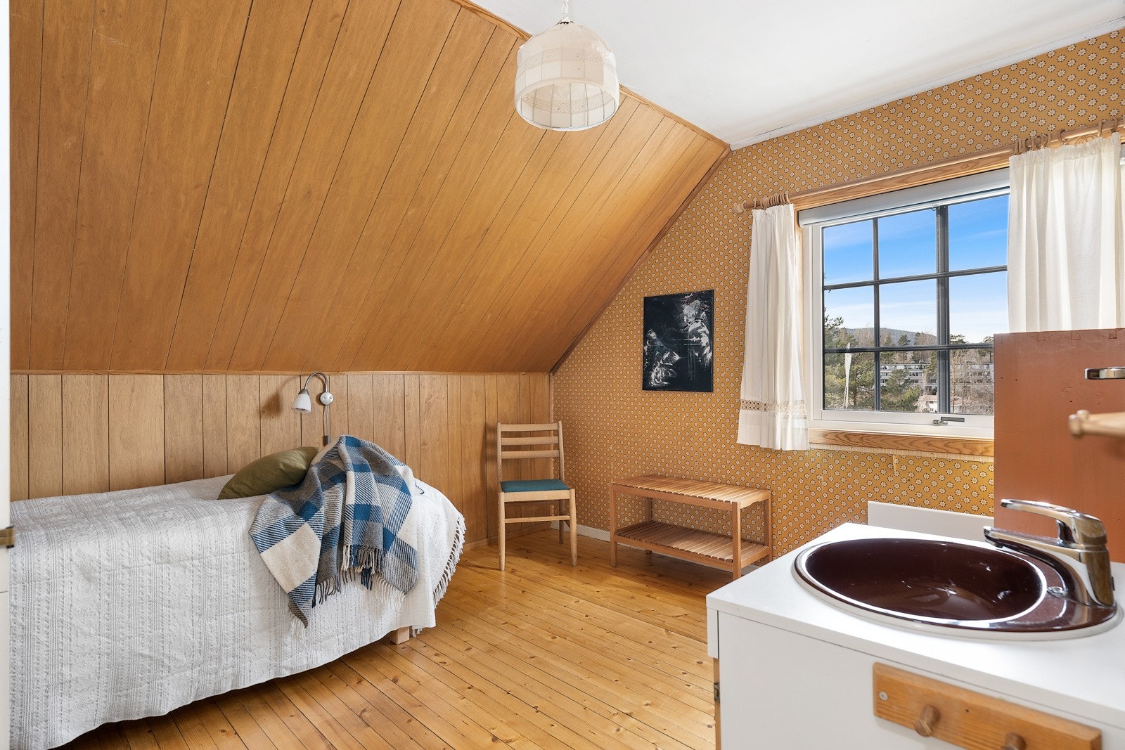 Soverom med vask Galleribilde