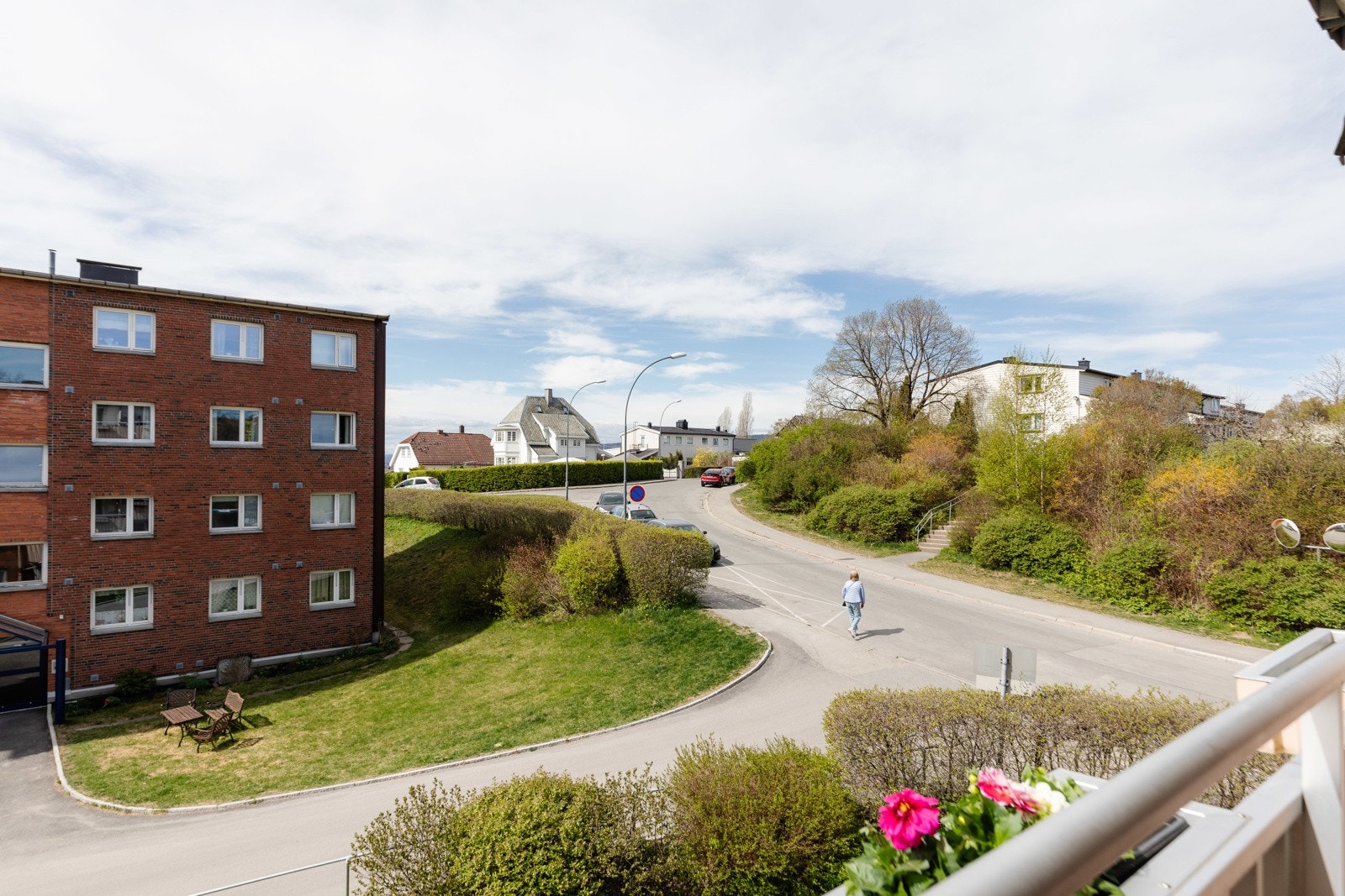 Her ligger alt til rette for at varme, solfylte dager kan tilbringes ute. Galleribilde