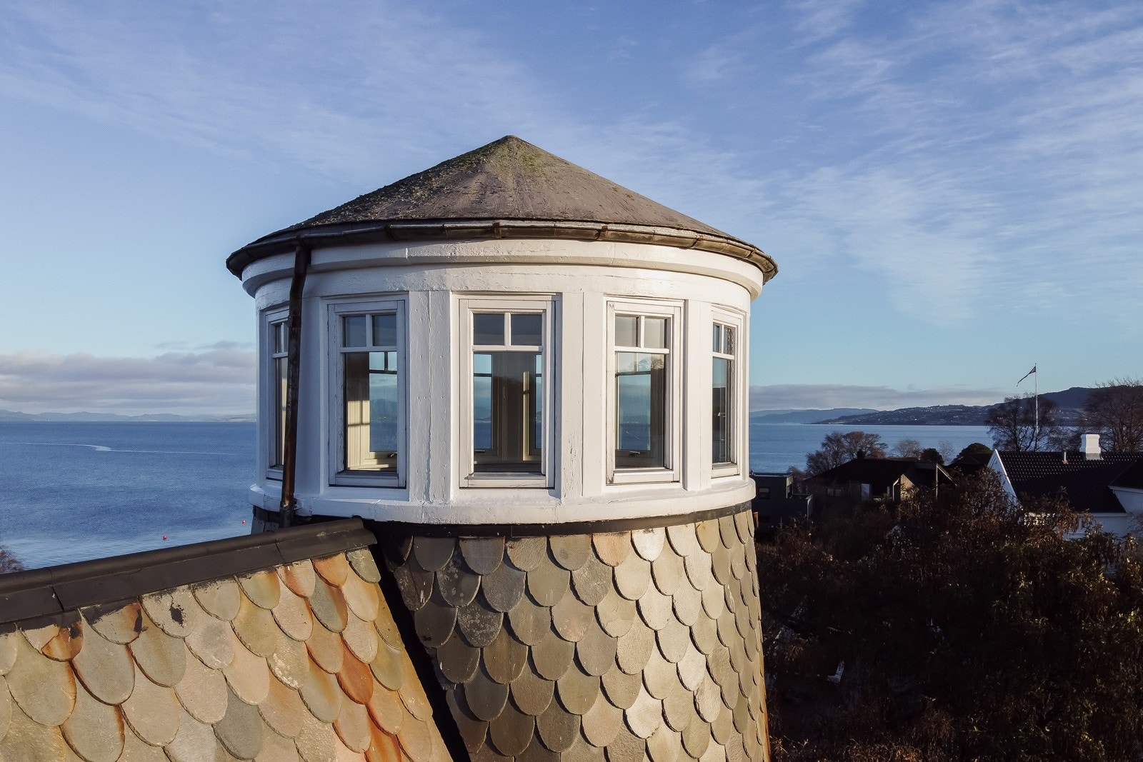 Det unike tårnet har vinduer rundt hele rommet og en 360 graders utsikt. Galleribilde