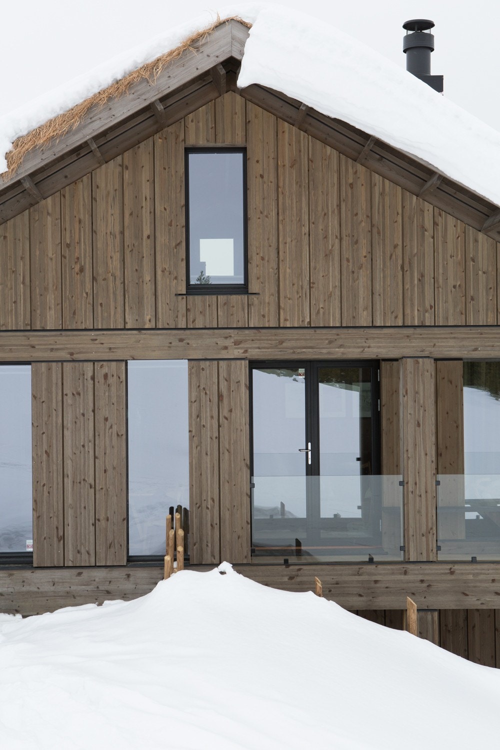 En av våre oppsatte sokkelhytter Galleribilde