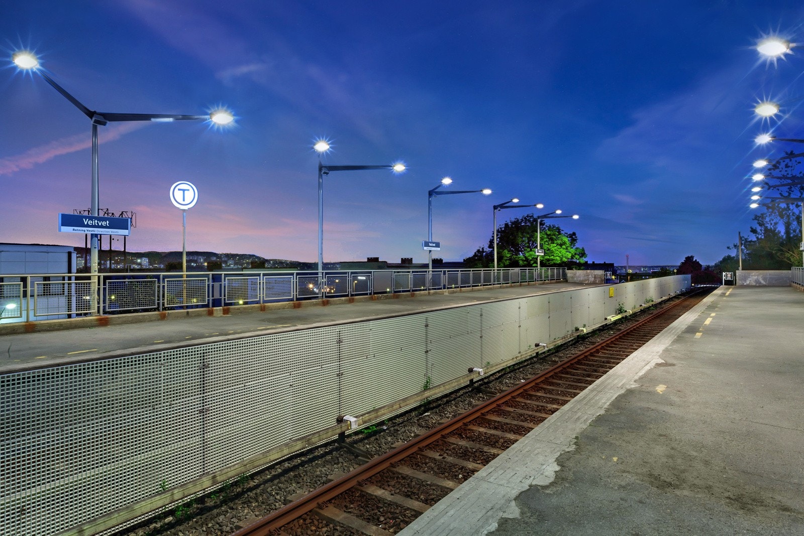 Det er kort vei til T-banen med hyppige avganger til Oslo sentrum. Galleribilde