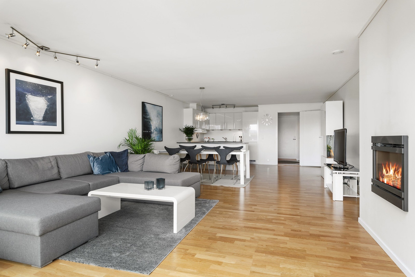 Velkommen til Hovlivegen 19 - Presentert av Møremegling v/Espen Skarbø Galleribilde