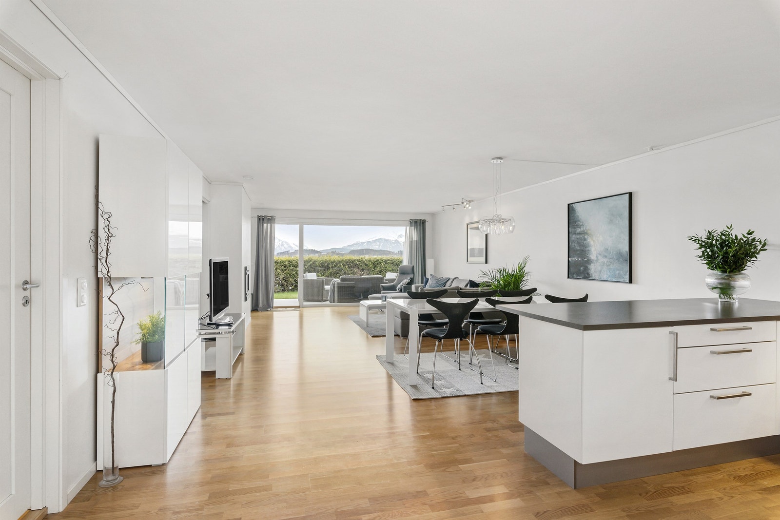 Kjøkken mot stue Galleribilde