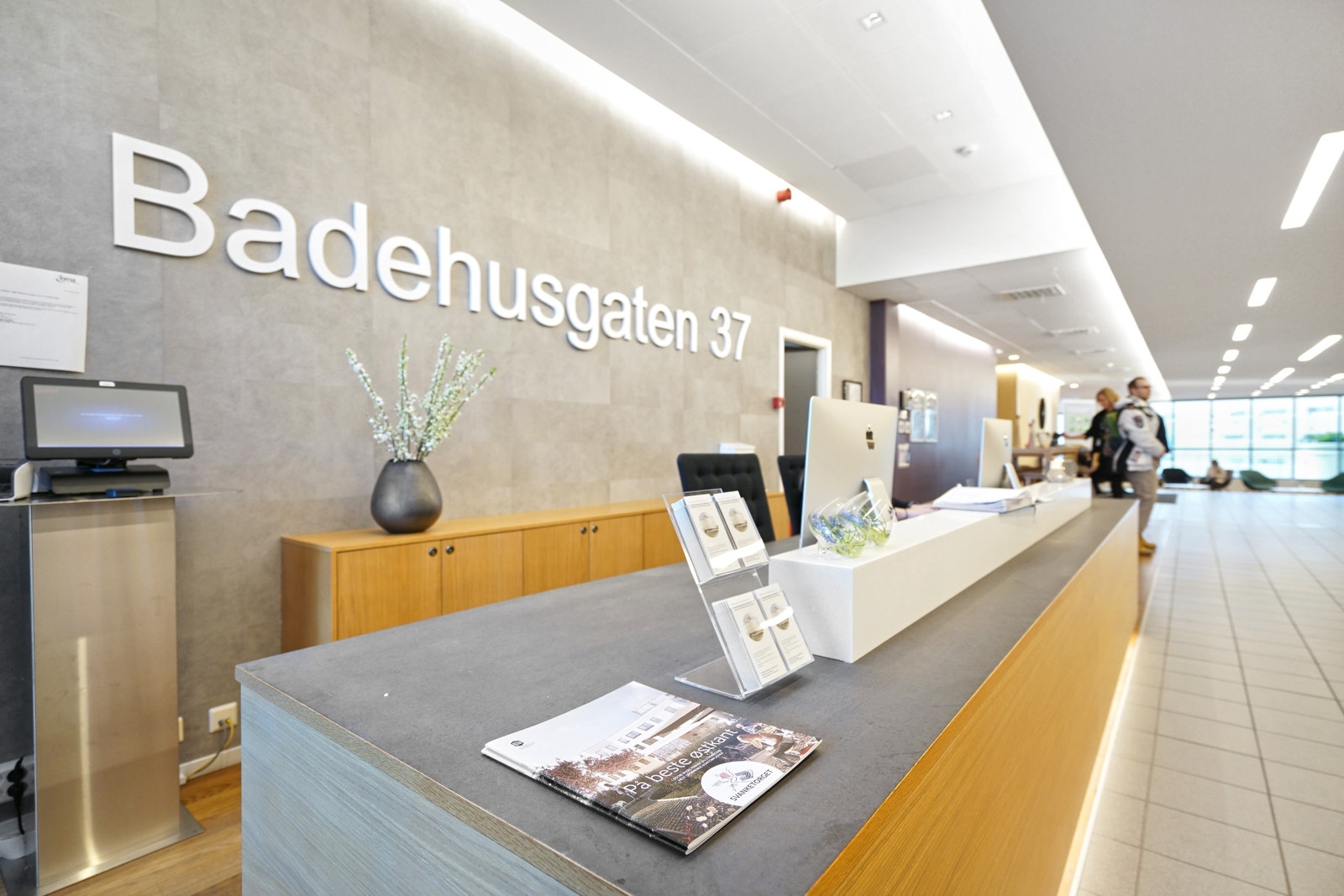 Betjent resepsjon Galleribilde