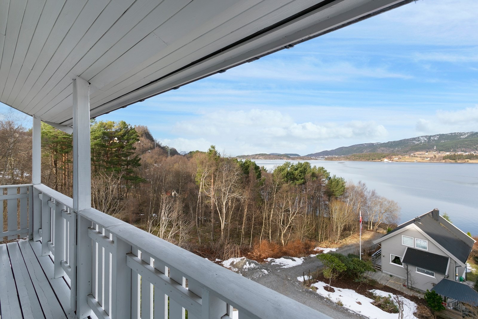 Utgang fra hovedsoverom til balkong Galleribilde