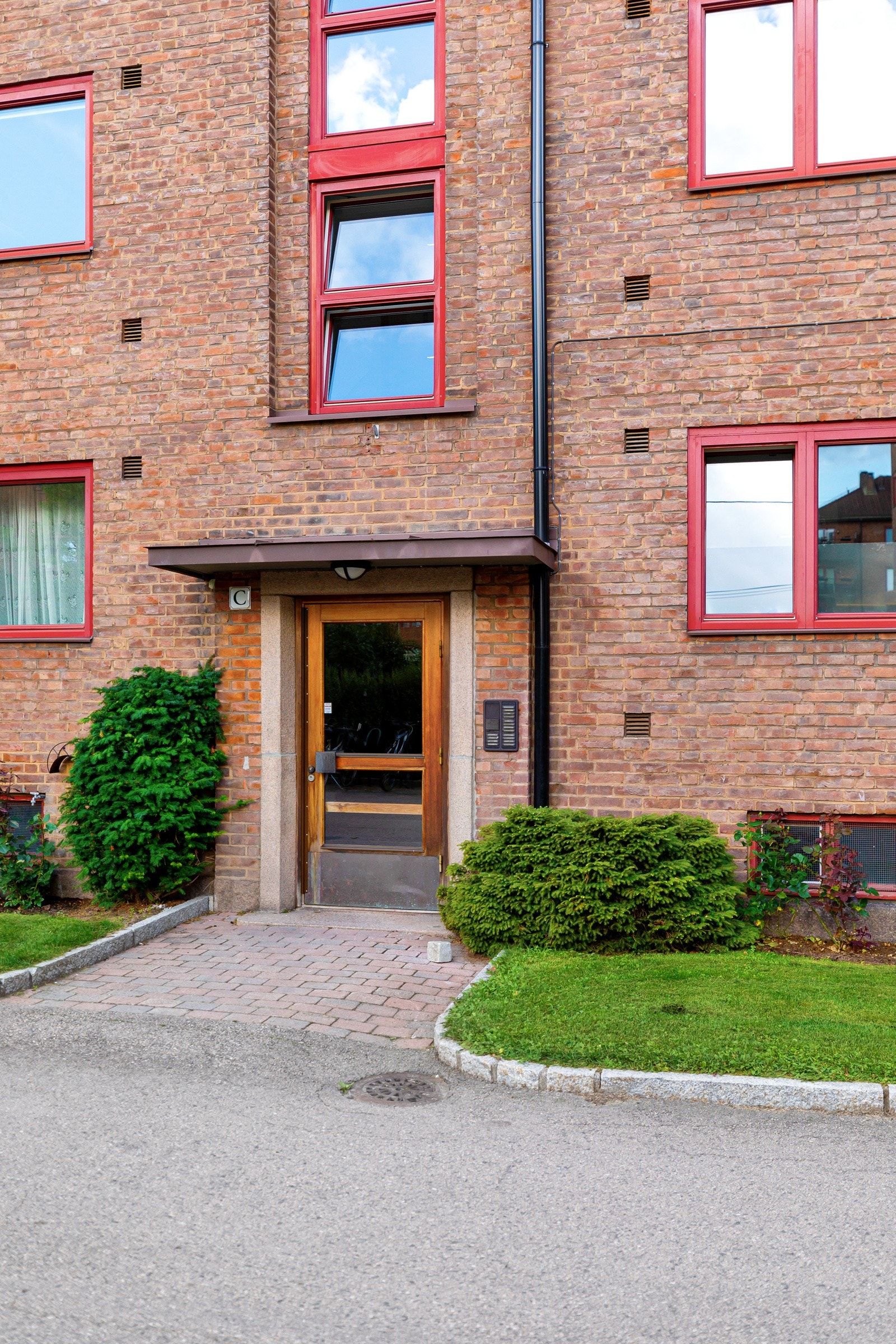 Felles inngangsparti i Maridalsveien 233C. Galleribilde