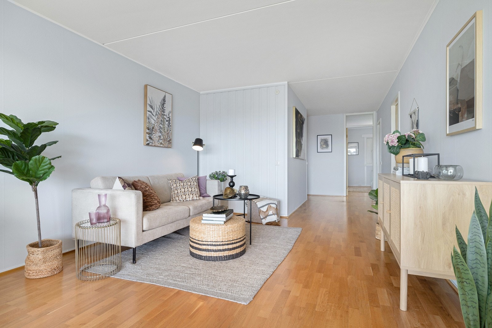 Leiligheten ble oppmalt i 2022, men har eldre kjøkken og bad m.m. og behov for oppussing. Galleribilde