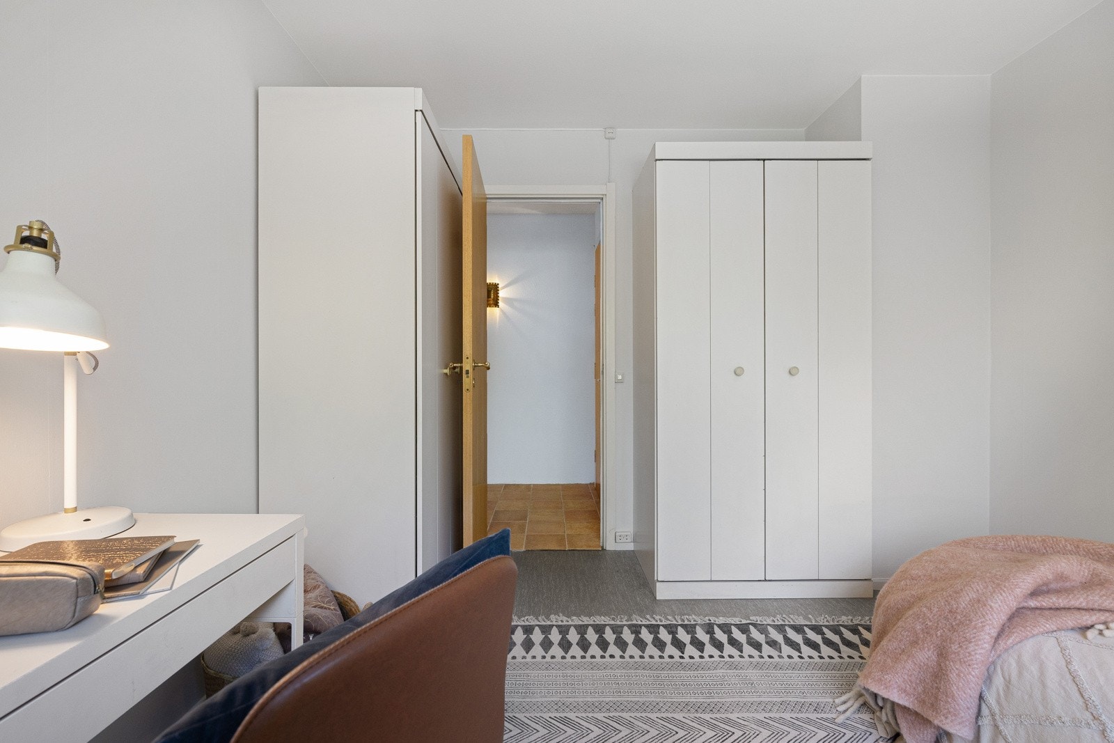 Soverom 3 er også innredet med garderobeskap. Galleribilde