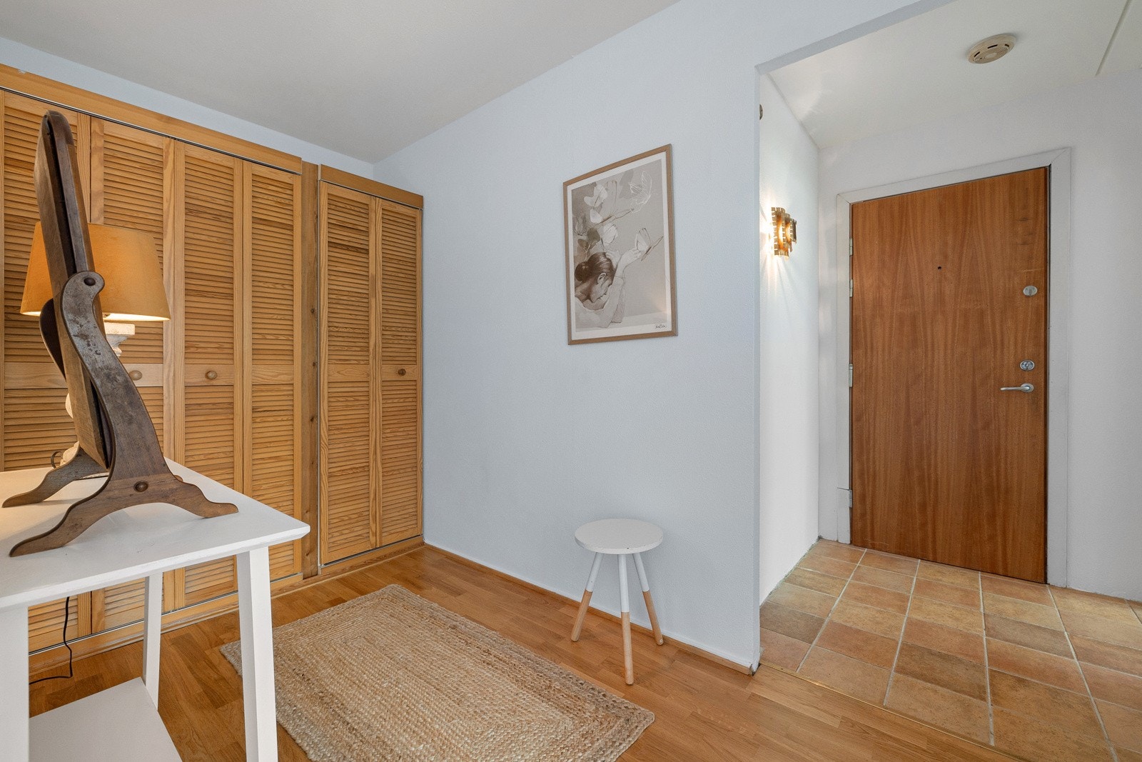 I gangen innenfor entréen er det også muligheter for å etablere "walk-in" garderobe eller innvendig bod f.eks. Galleribilde